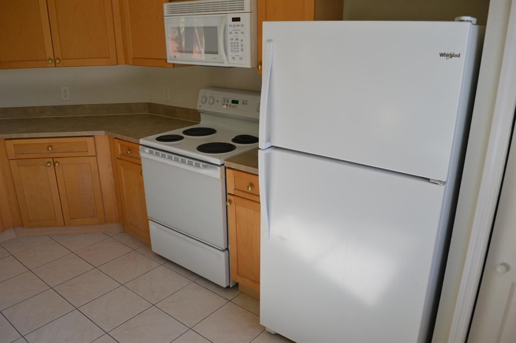 RESIDENCES AT LEGACY PLACE CONDO - Residential Lease