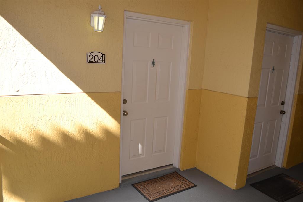 RESIDENCES AT LEGACY PLACE CONDO - Residential Lease