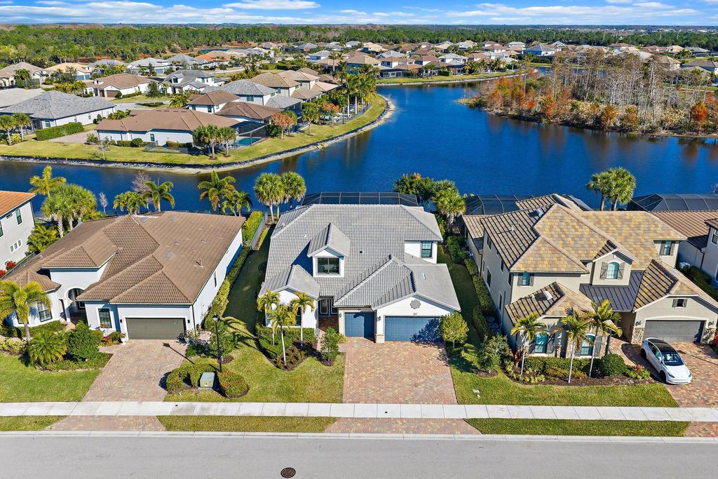 Photo of 125 Indigo River Point, Jupiter, FL 33478 (MLS # R11164907)