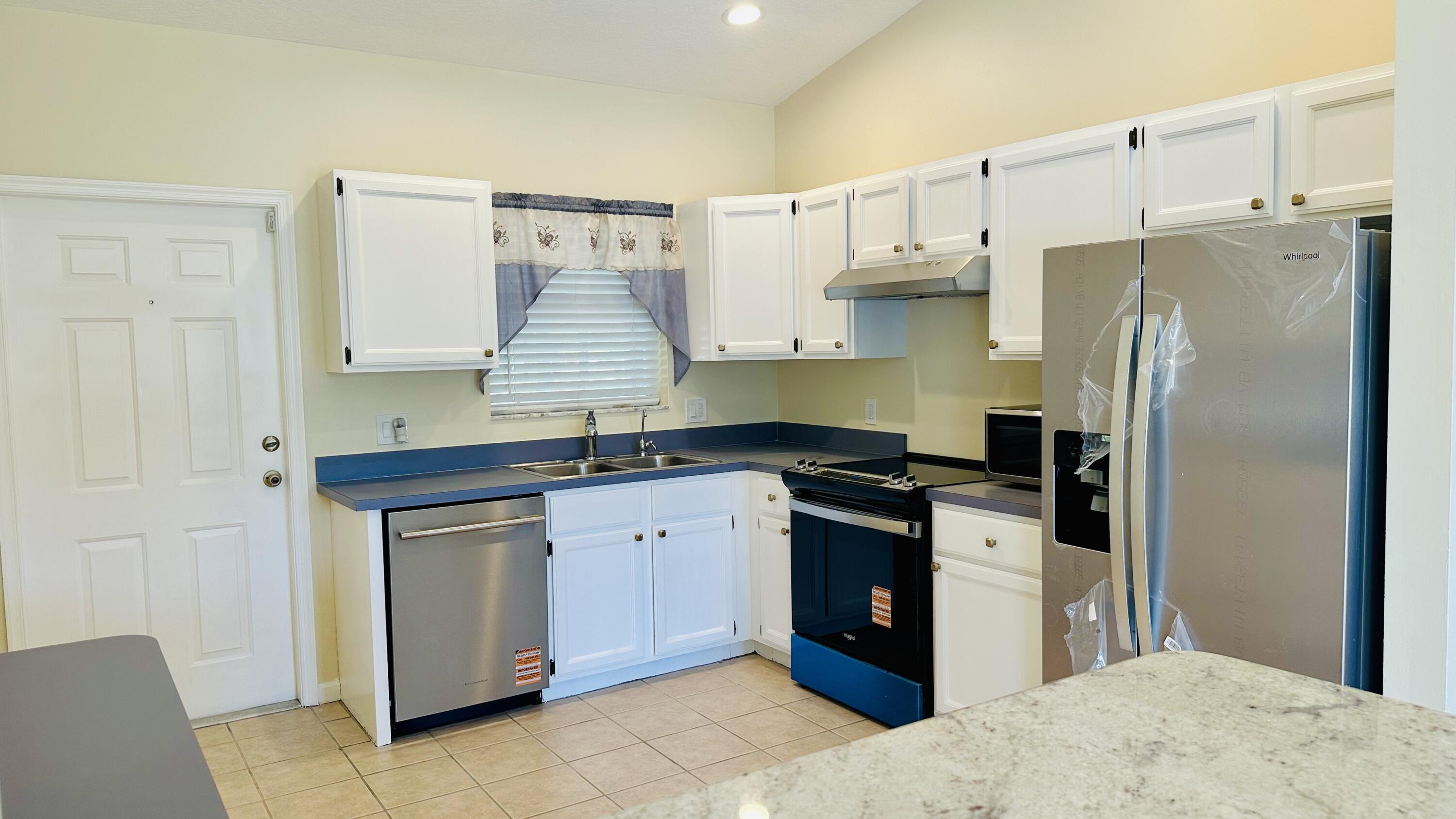 The Acreage - Residential Lease