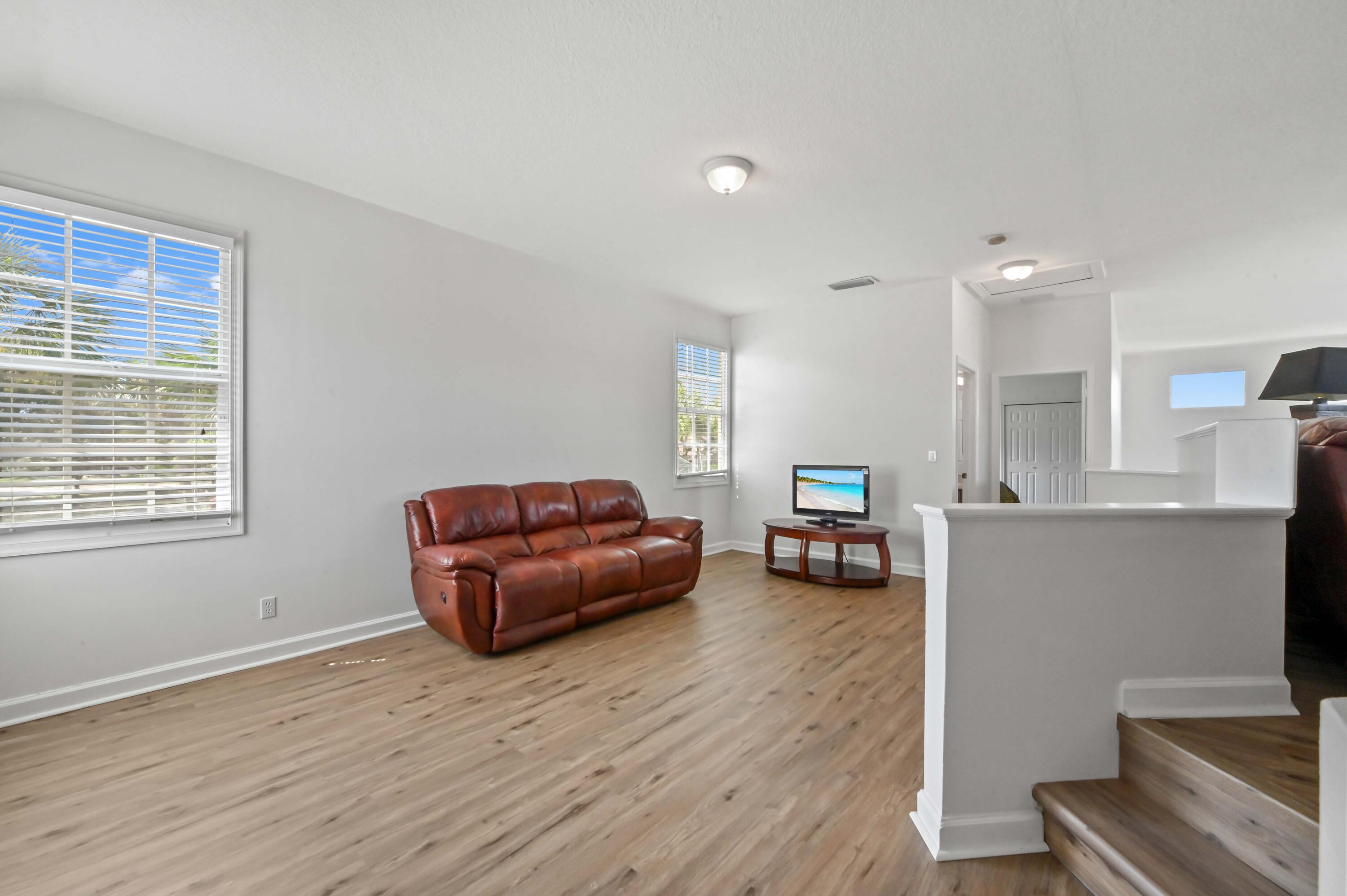 HAMILTON BAY - Residential