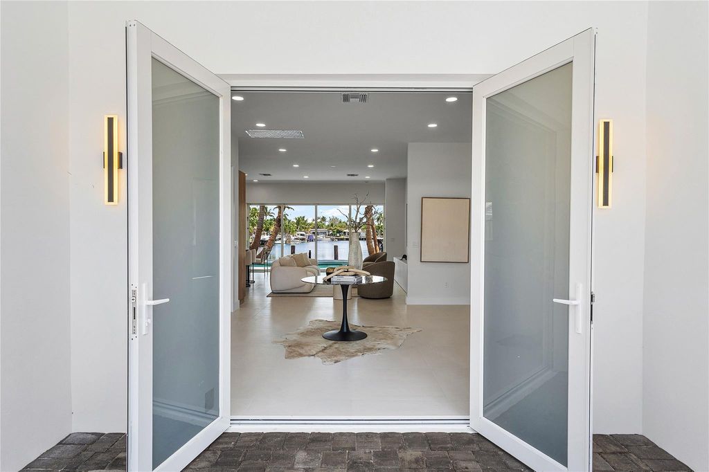 Photo of 171 SE 4th Court, Pompano Beach, FL 33060 (MLS # F10518888)