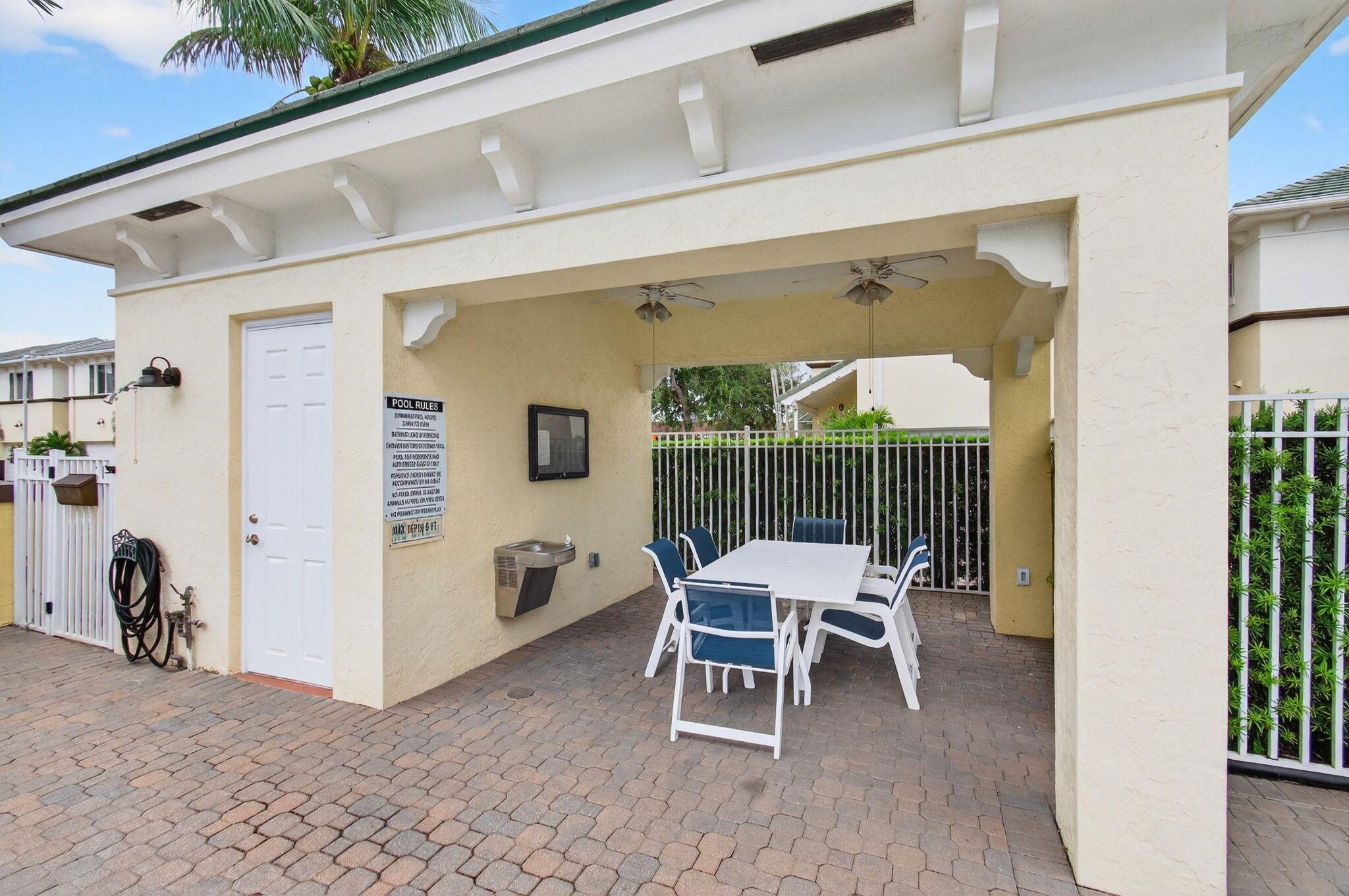 PARROT COVE - Residential Lease