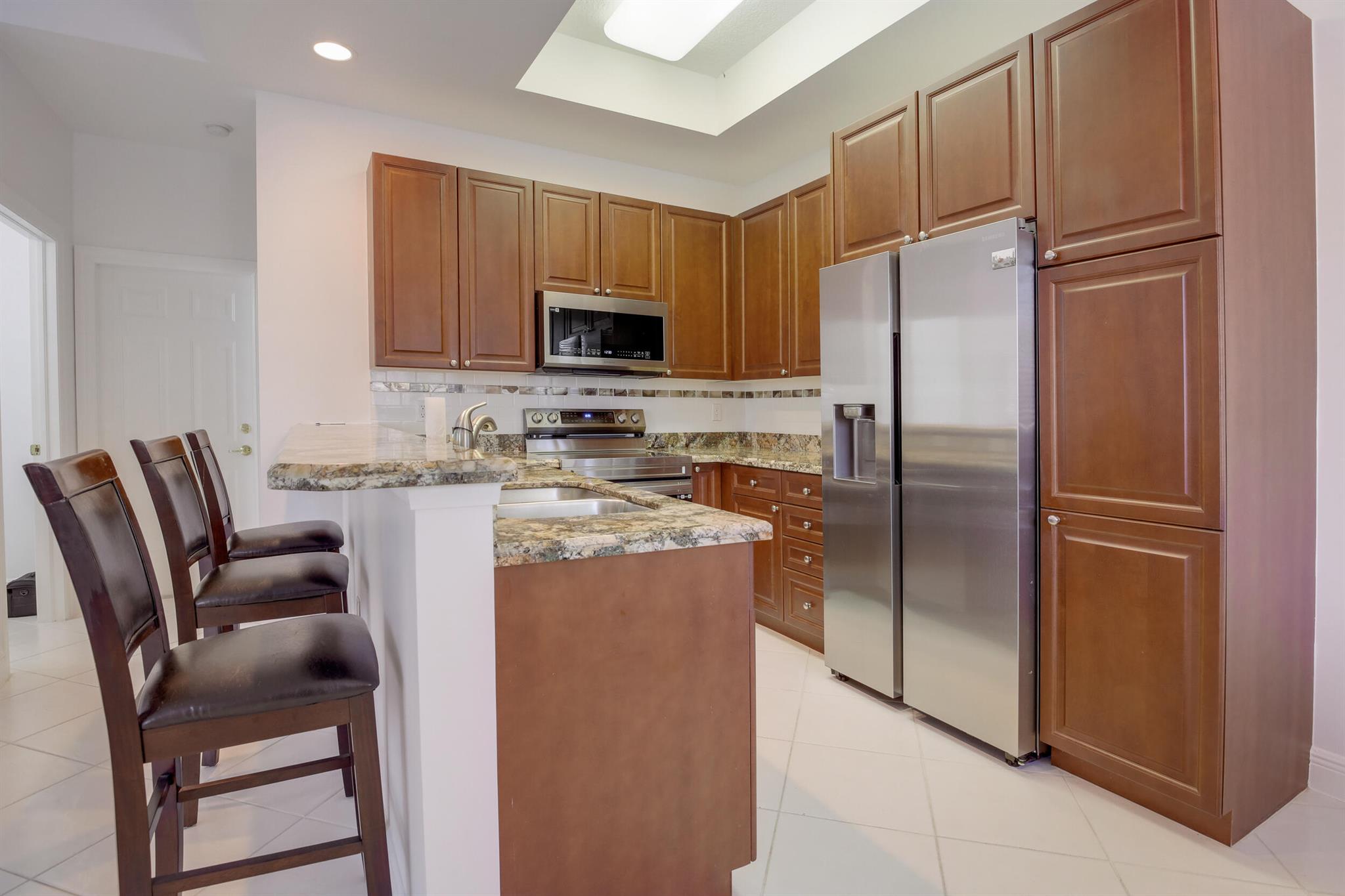 PARROT COVE - Residential Lease