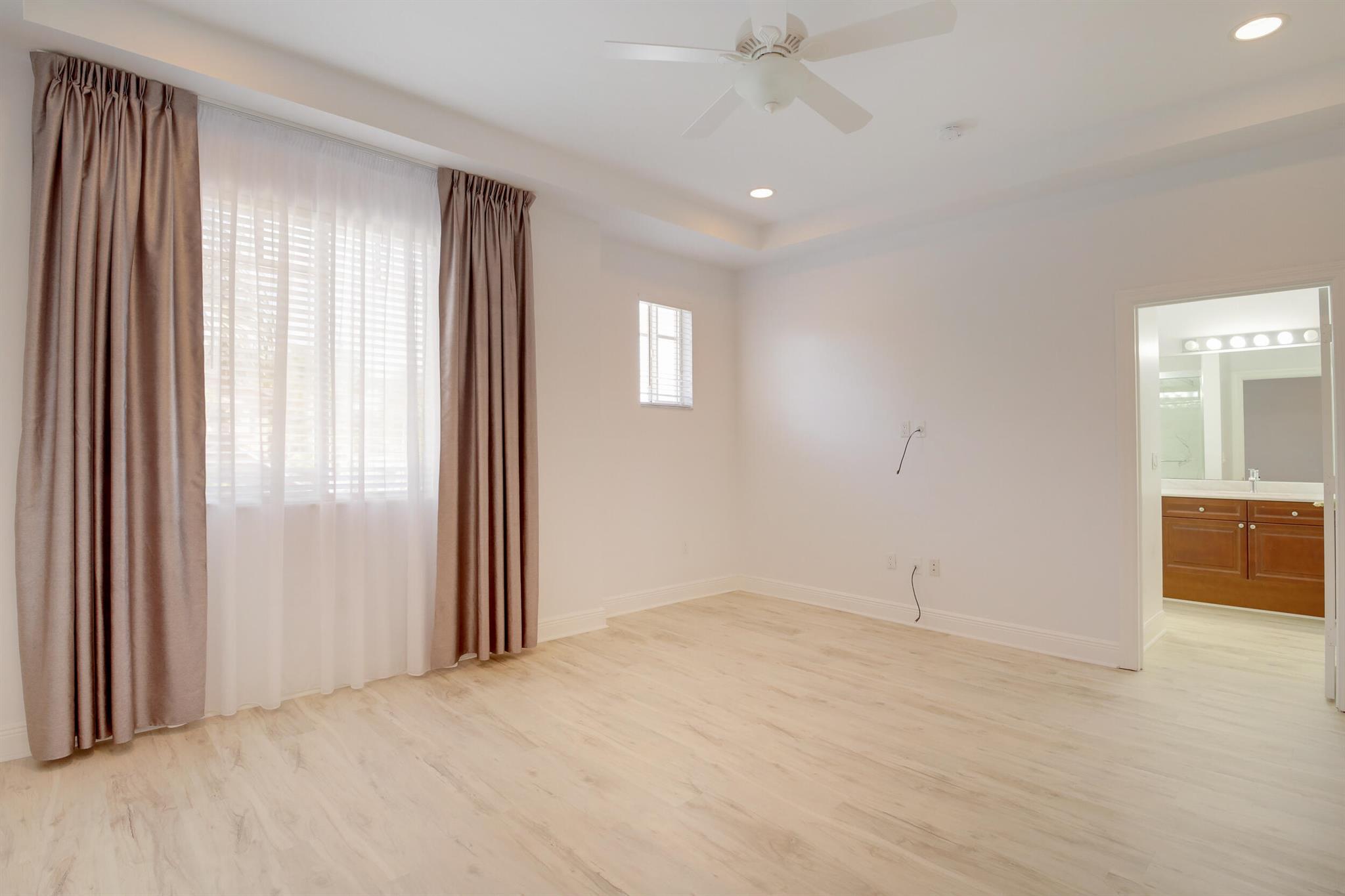 PARROT COVE - Residential Lease