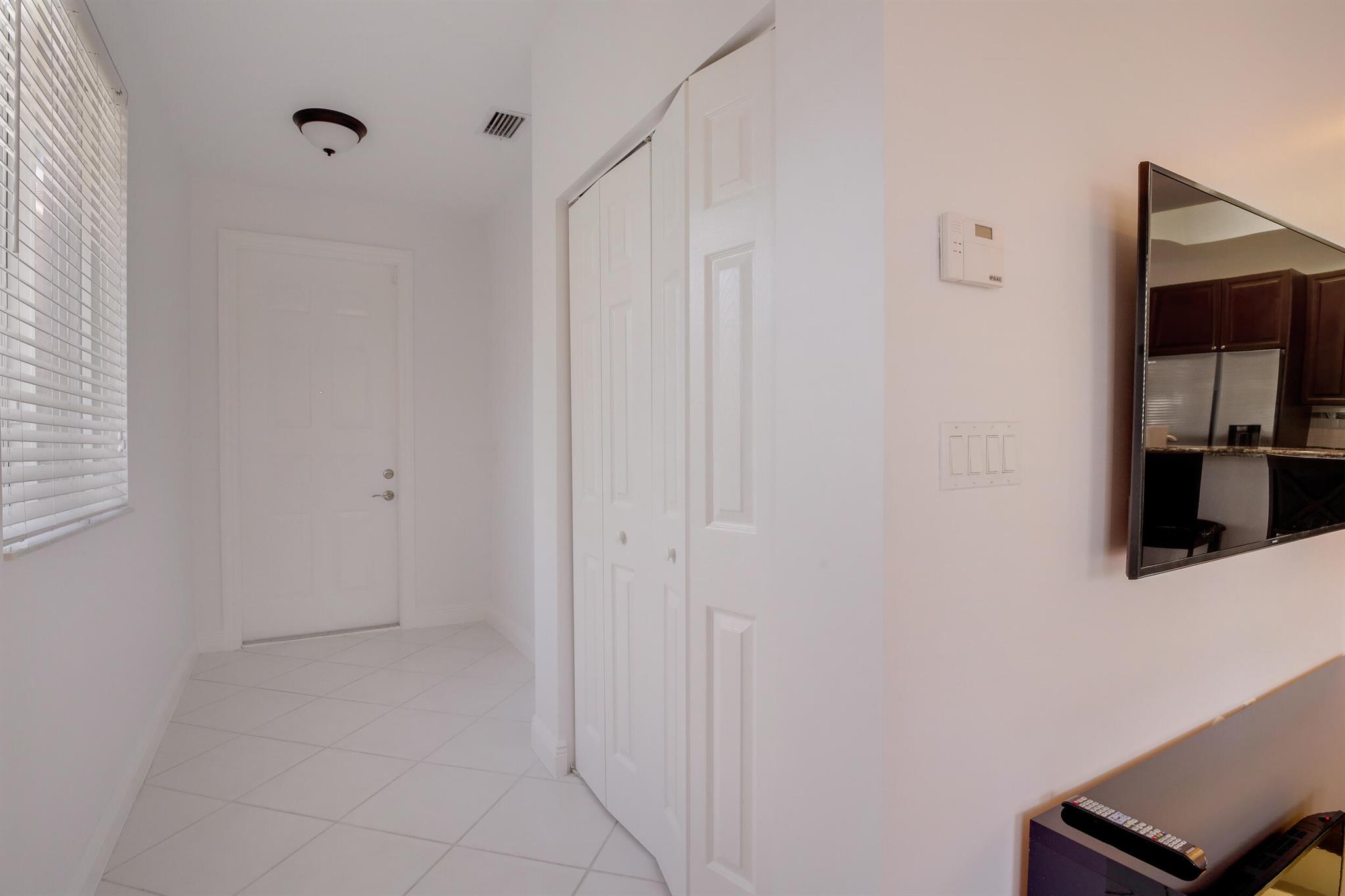 PARROT COVE - Residential Lease