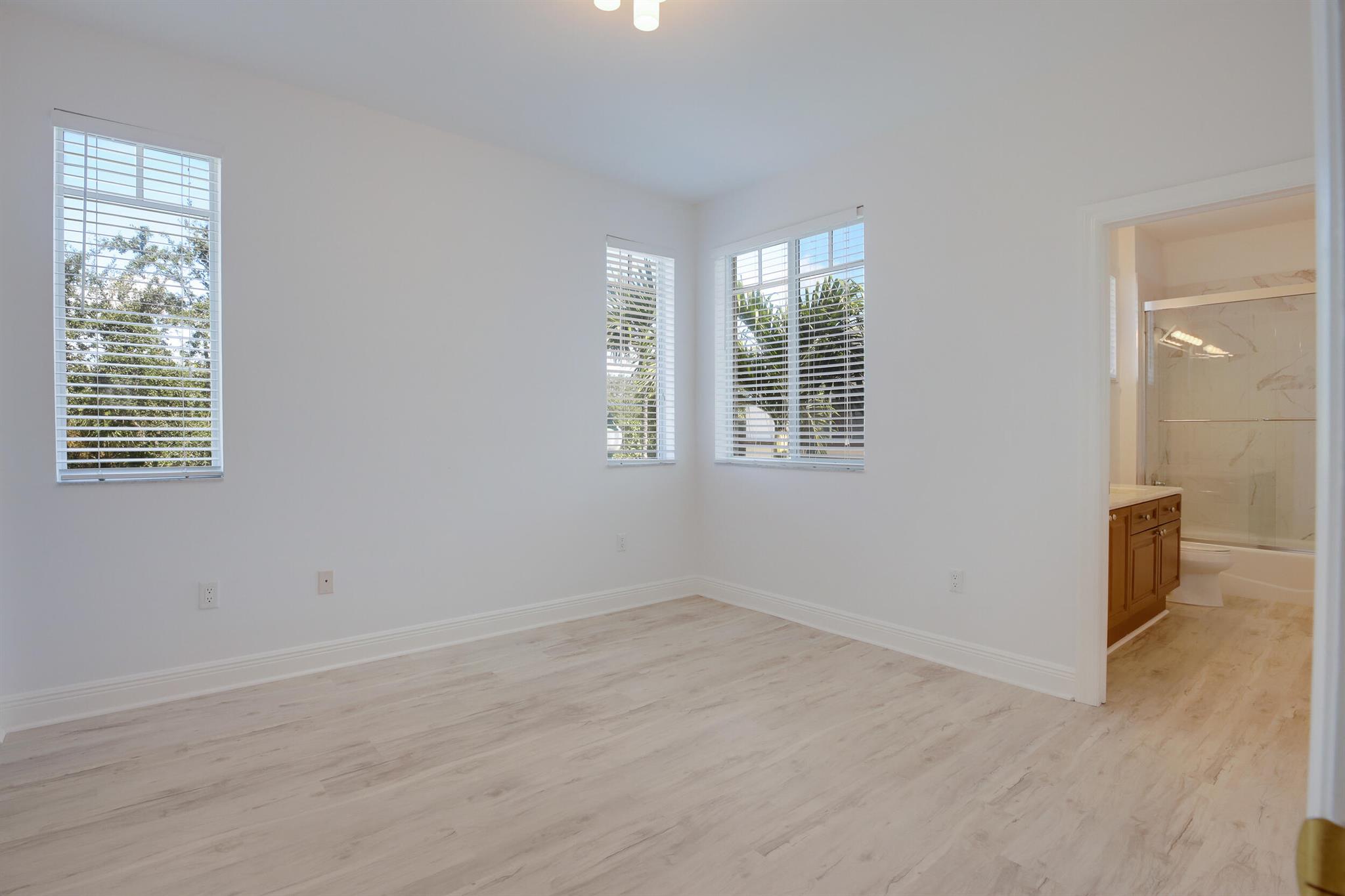 PARROT COVE - Residential Lease