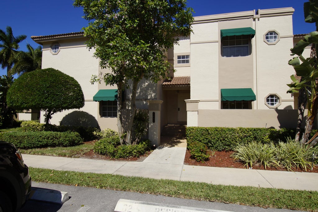 Photo of 6488 Via Regina, Boca Raton, FL 33433 (MLS # R10892834)