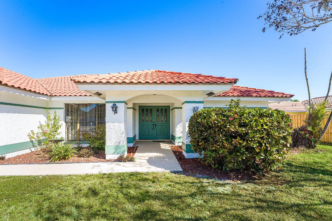 GREENVIEW SHORES 2 OF WELLINGTON - Residential