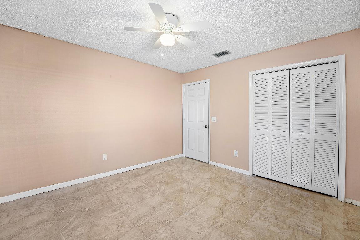 GREENVIEW SHORES 2 OF WELLINGTON - Residential