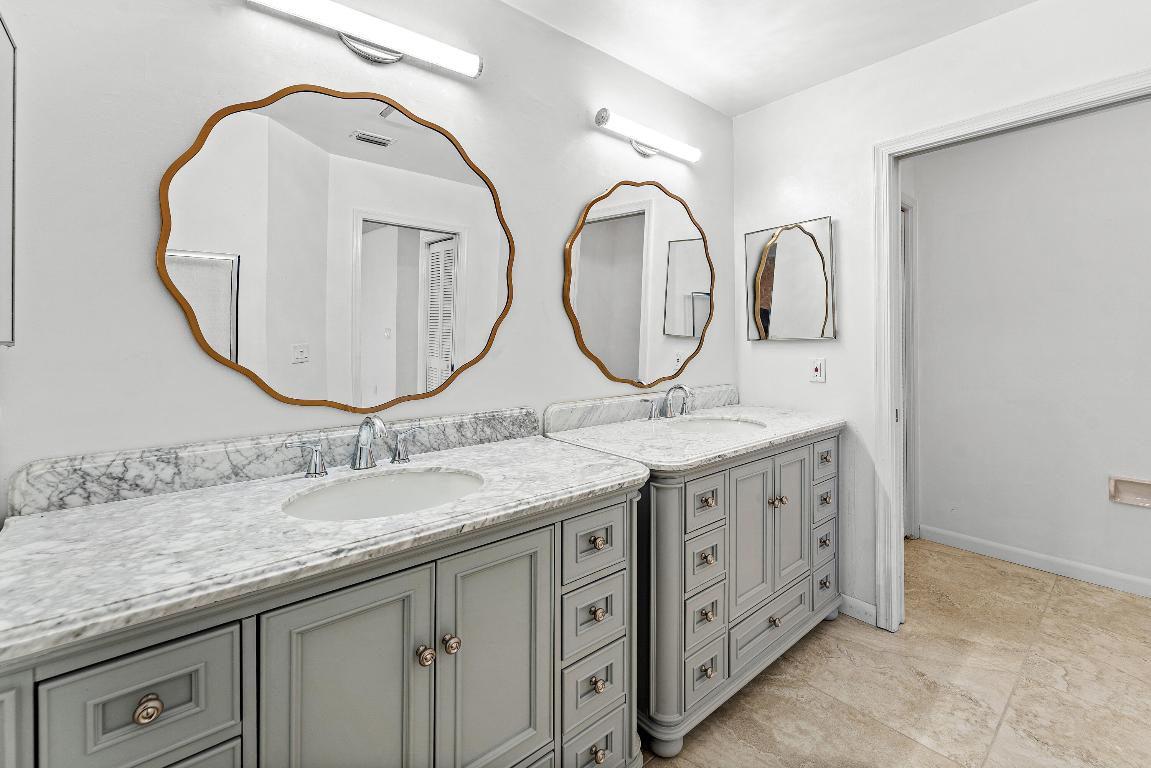 GREENVIEW SHORES 2 OF WELLINGTON - Residential