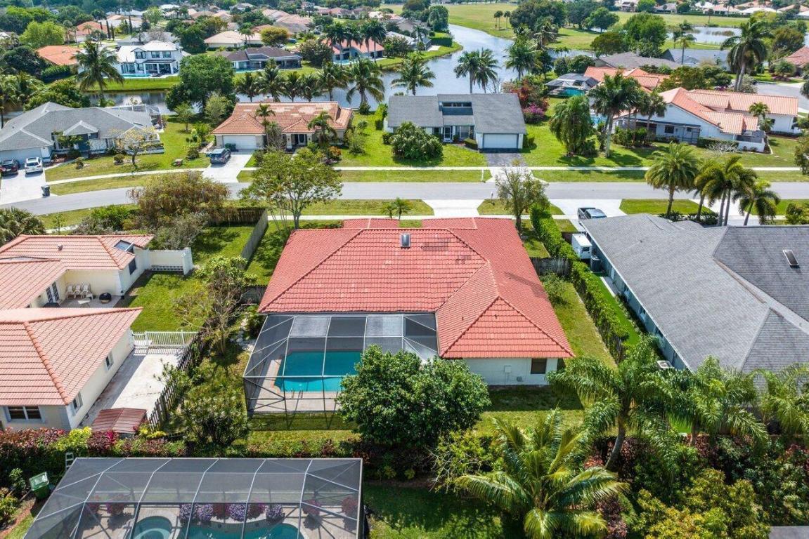 GREENVIEW SHORES 2 OF WELLINGTON - Residential