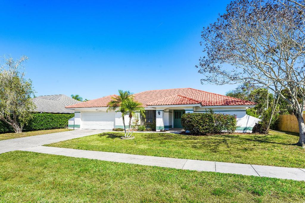 Photo of 2057 Amesbury Circle, Wellington, FL 33414 (MLS # R11156014)