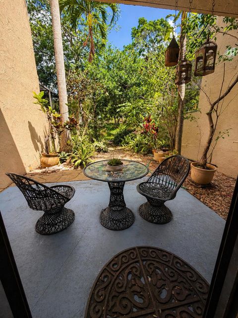Tiny photo for 701 E Coco Plum Circle #2, Plantation, FL 33324 (MLS # B26022186)