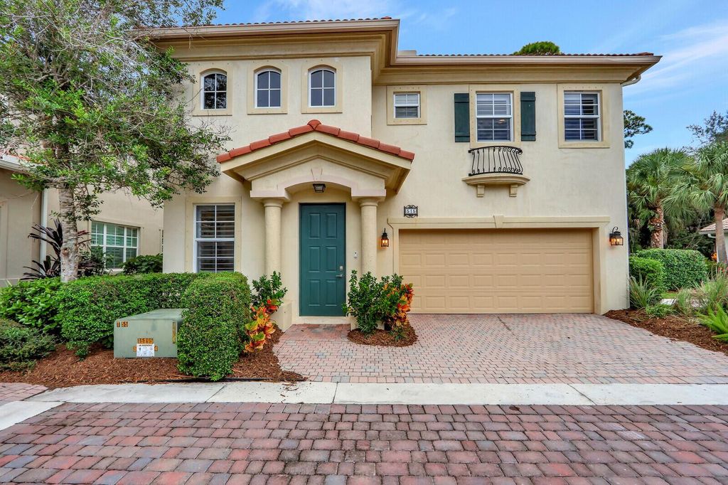 Photo of 515 Tomahawk Court, Palm Beach Gardens, FL 33410 (MLS # R10980740)