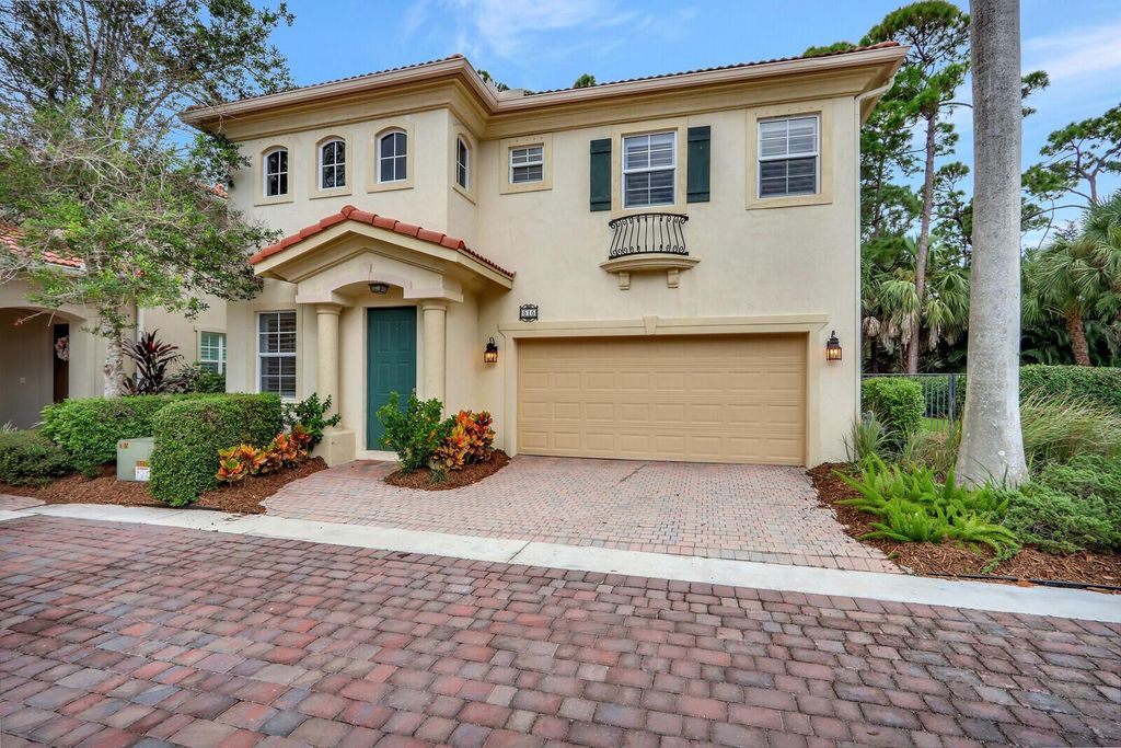 Photo of 515 Tomahawk Court, Palm Beach Gardens, FL 33410 (MLS # R10980740)
