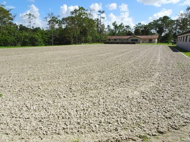 LOXAHATCHEE GROVES - Residential Lease