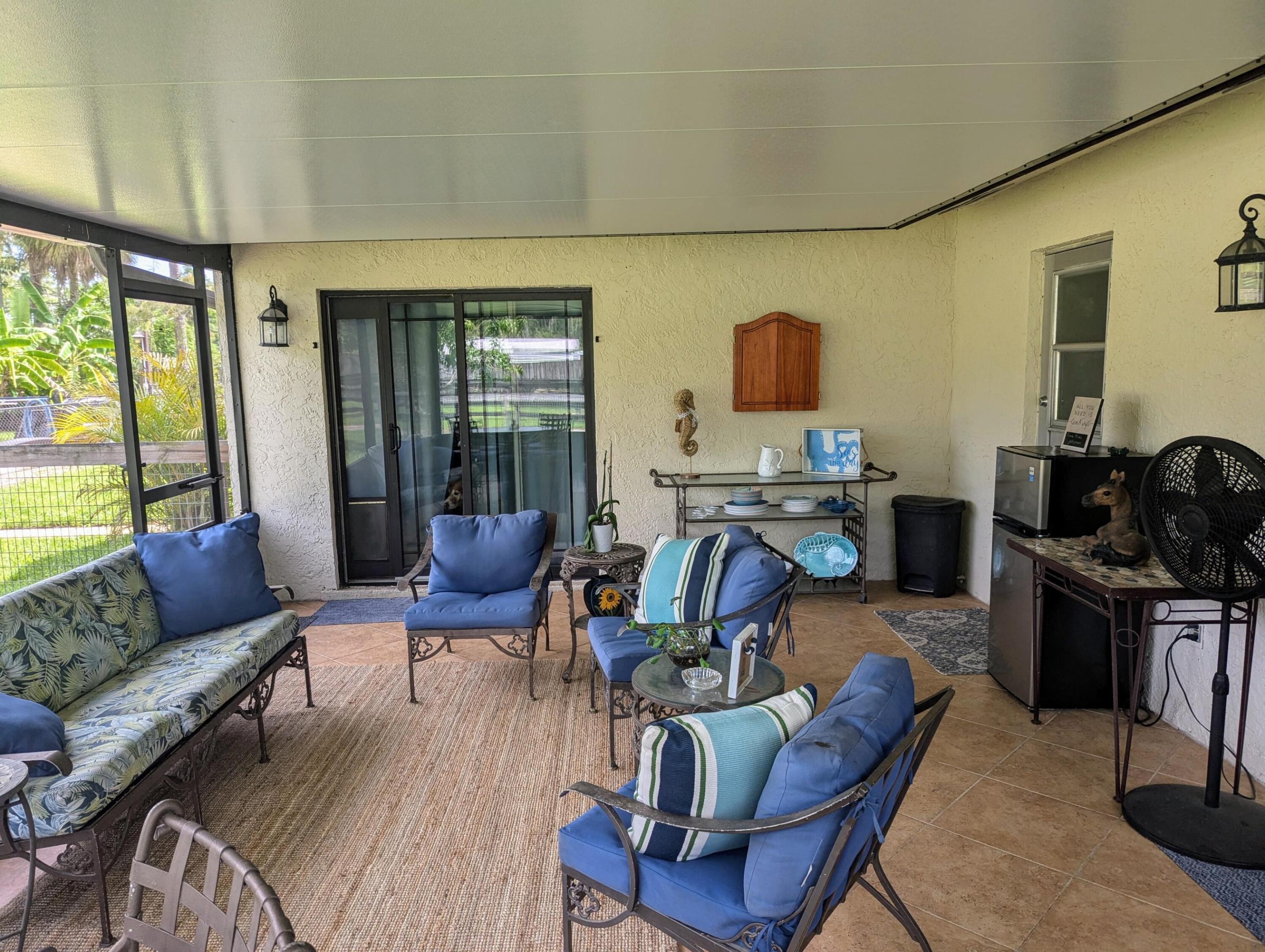 LOXAHATCHEE GROVES - Residential Lease