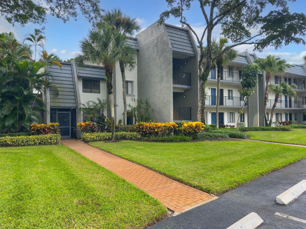 Photo of 4803 Esedra Court, Lake Worth, FL 33467 (MLS # R11123637)