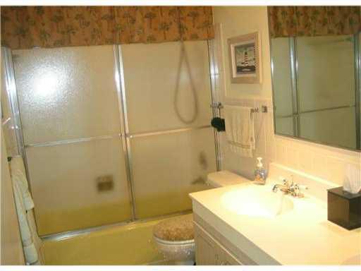 HILLSBORO IMPERIAL APTS C - Residential Lease