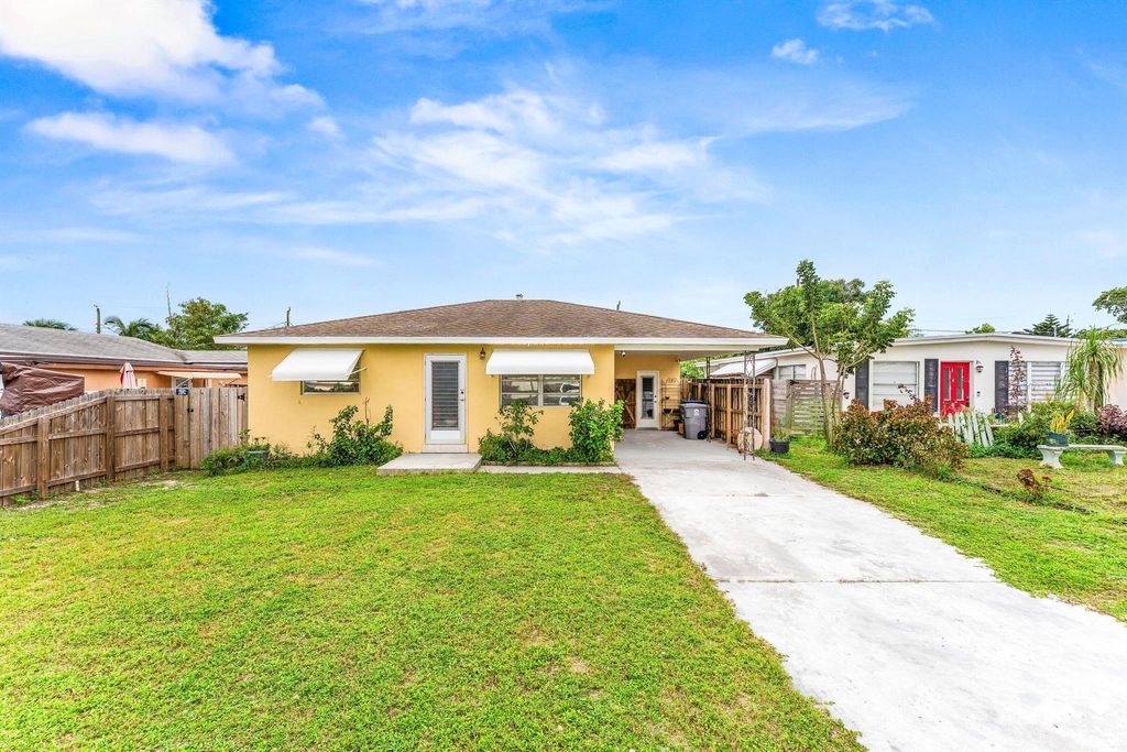 Photo of 1084 James Road, Lake Worth, FL 33462 (MLS # R11136511)