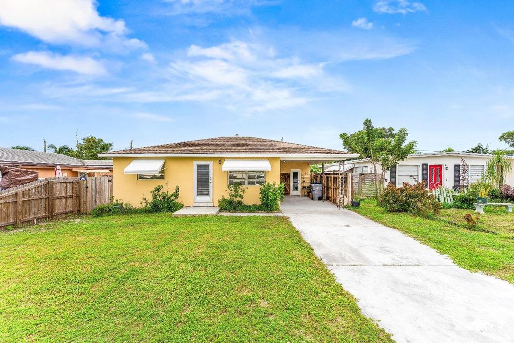 Photo of 1084 James Road, Lake Worth, FL 33462 (MLS # R11136511)