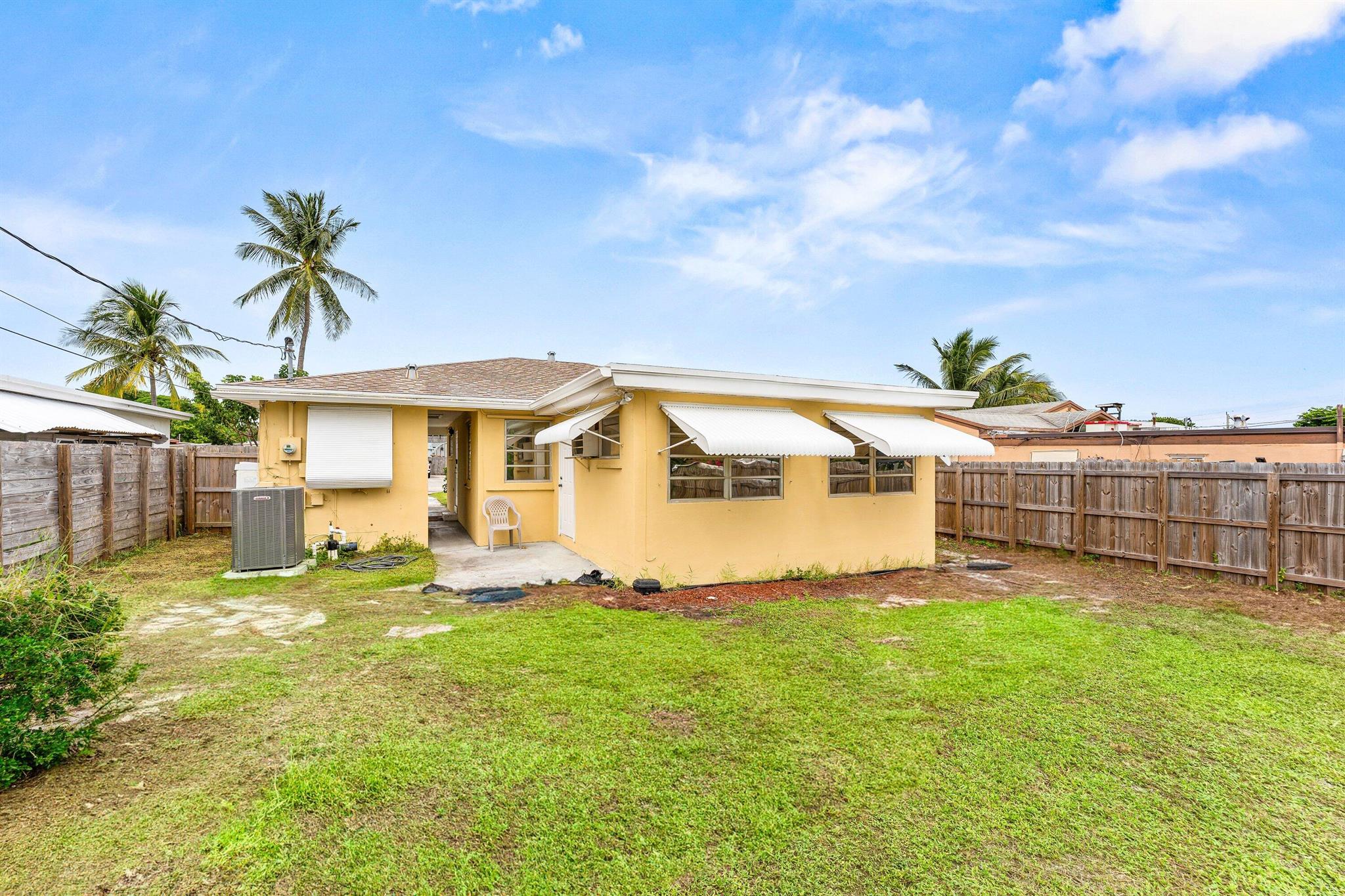 HYPOLUXO RIDGE - Residential