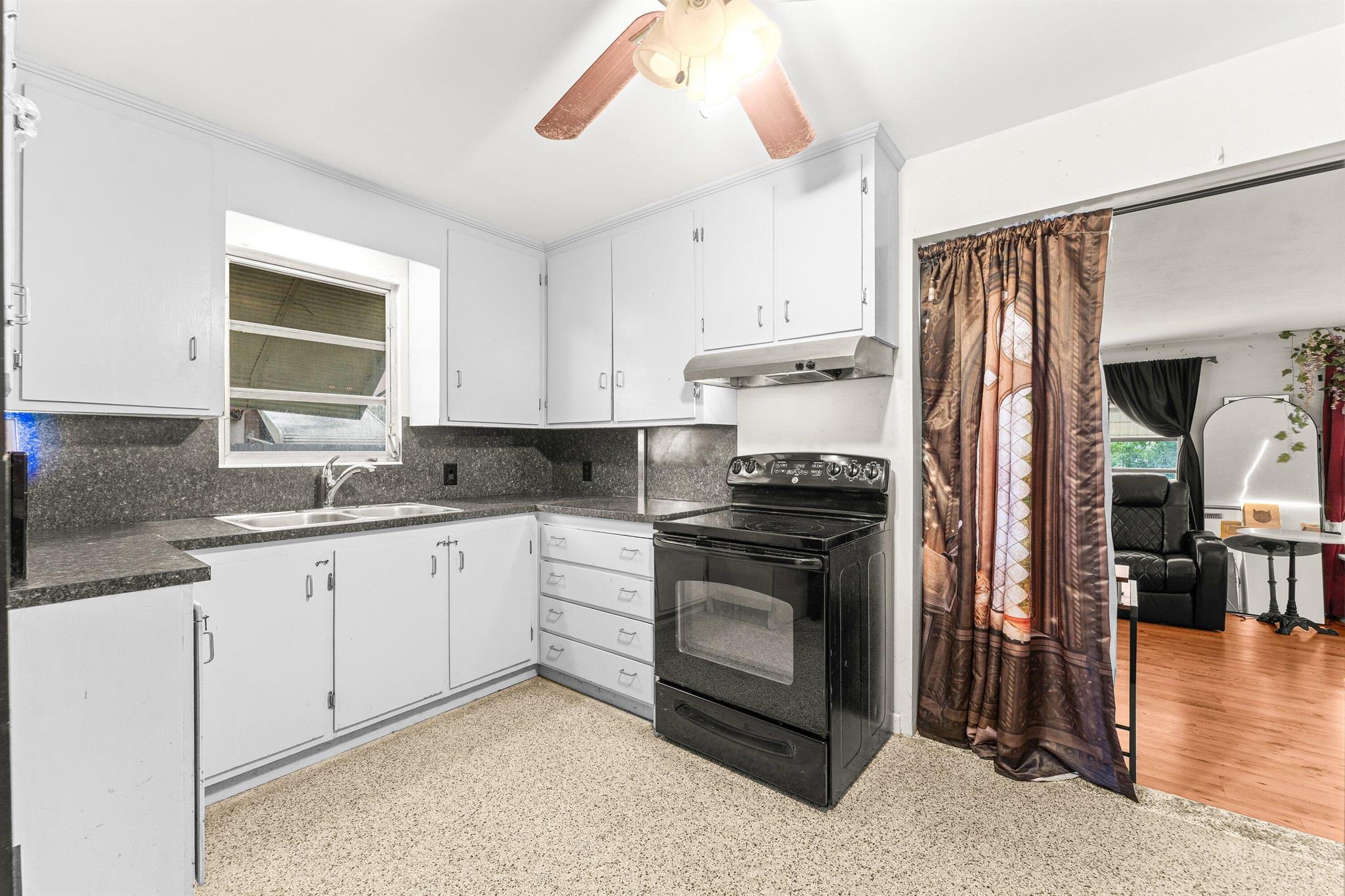 HYPOLUXO RIDGE - Residential