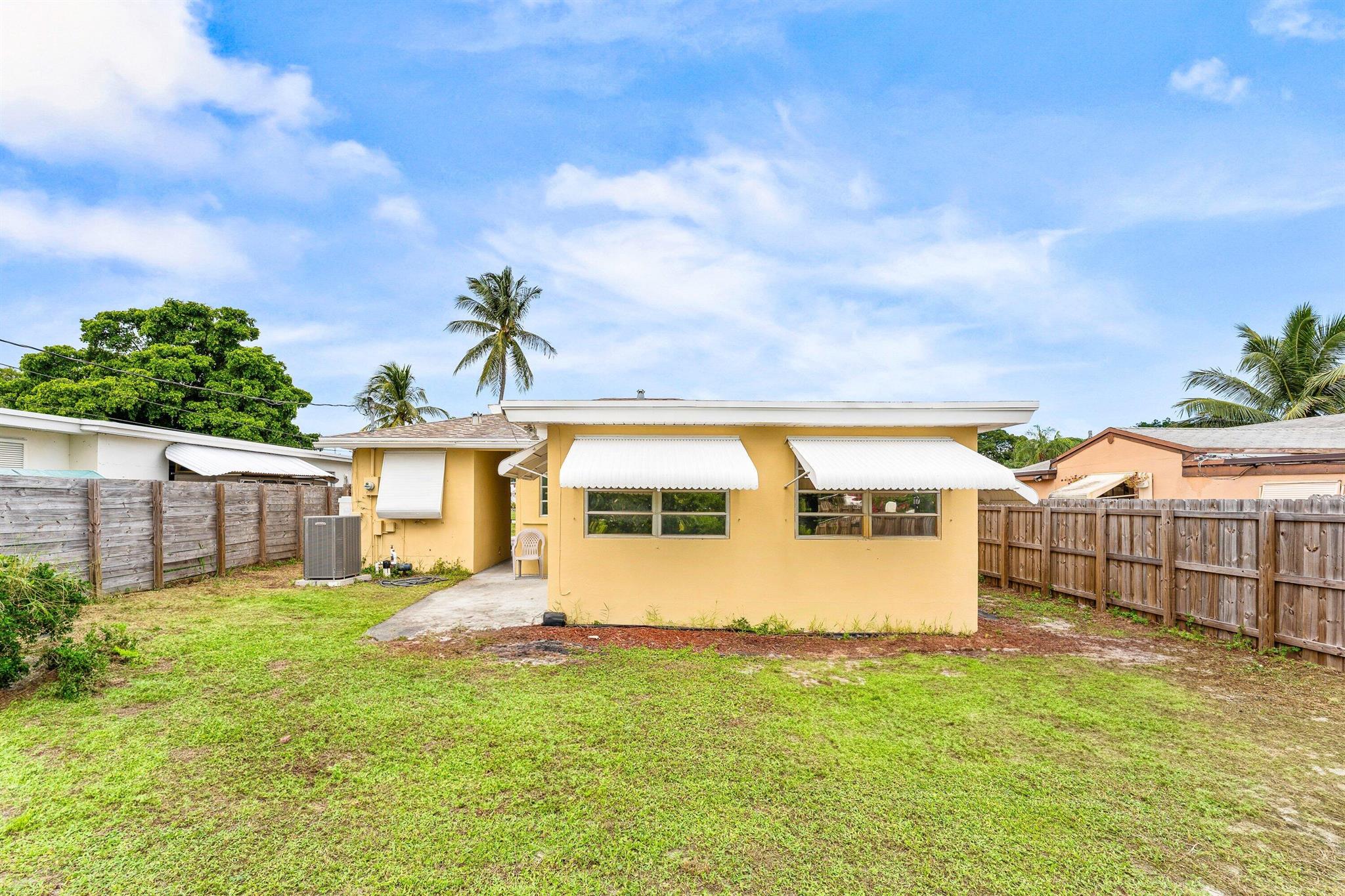 HYPOLUXO RIDGE - Residential