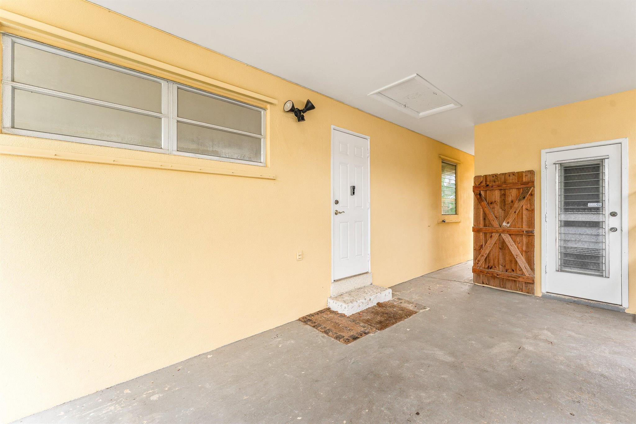 HYPOLUXO RIDGE - Residential