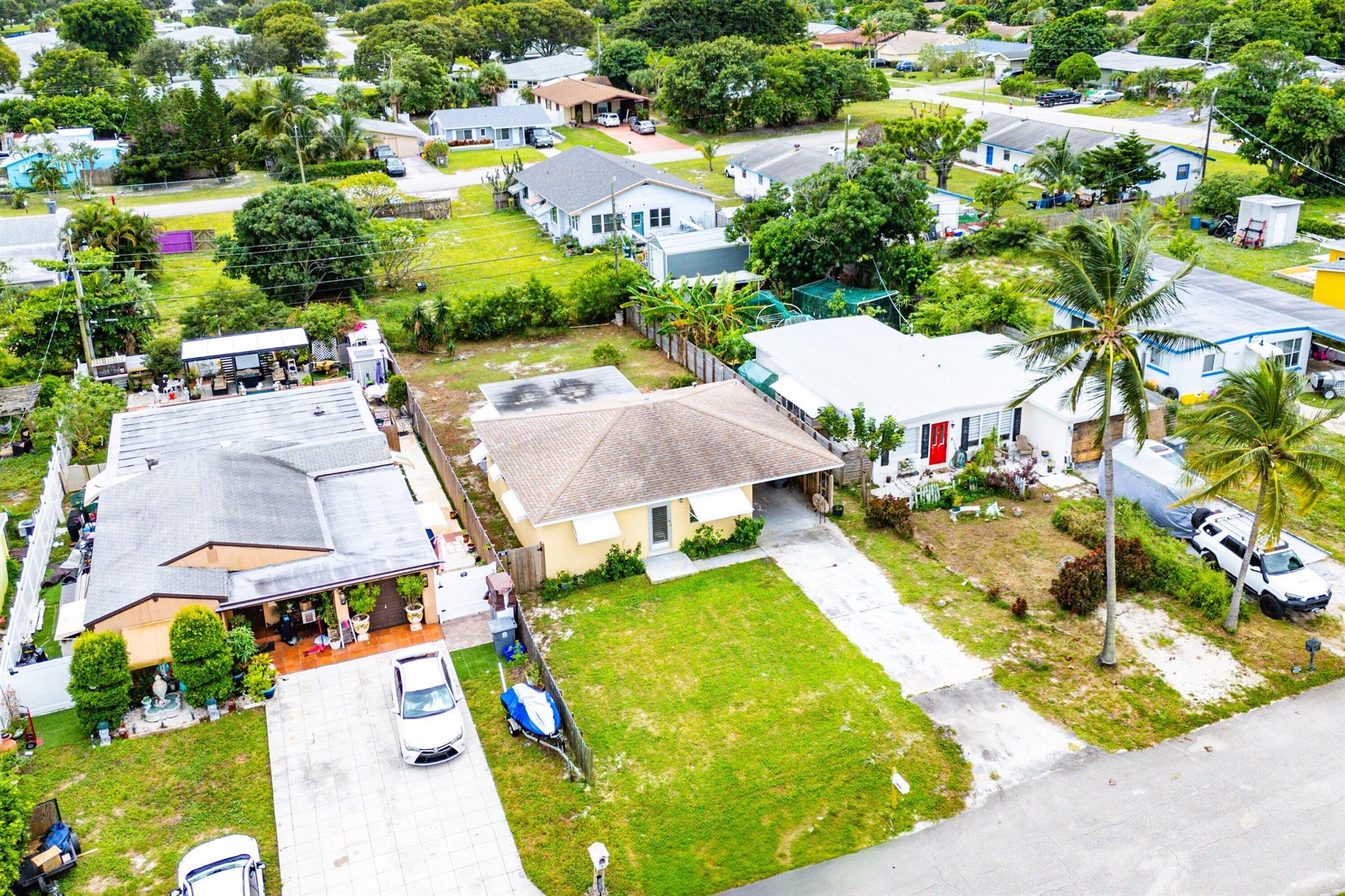 HYPOLUXO RIDGE - Residential