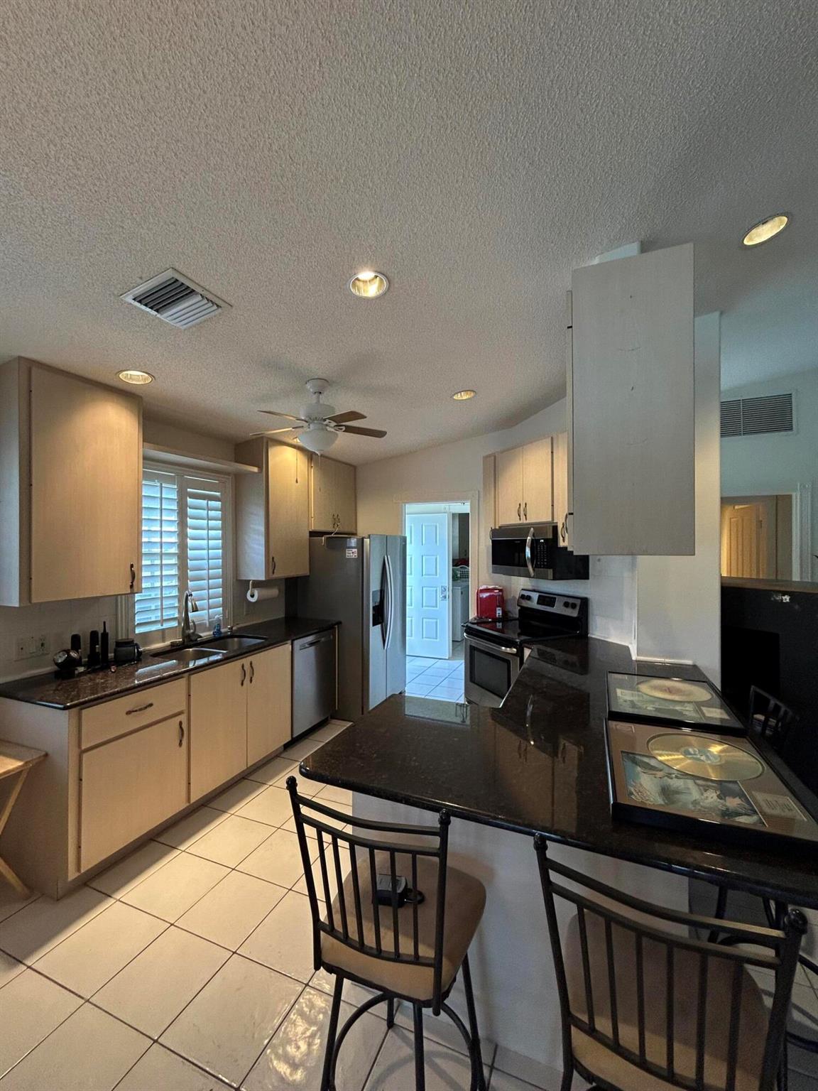 2843 SW Ridgewood Place