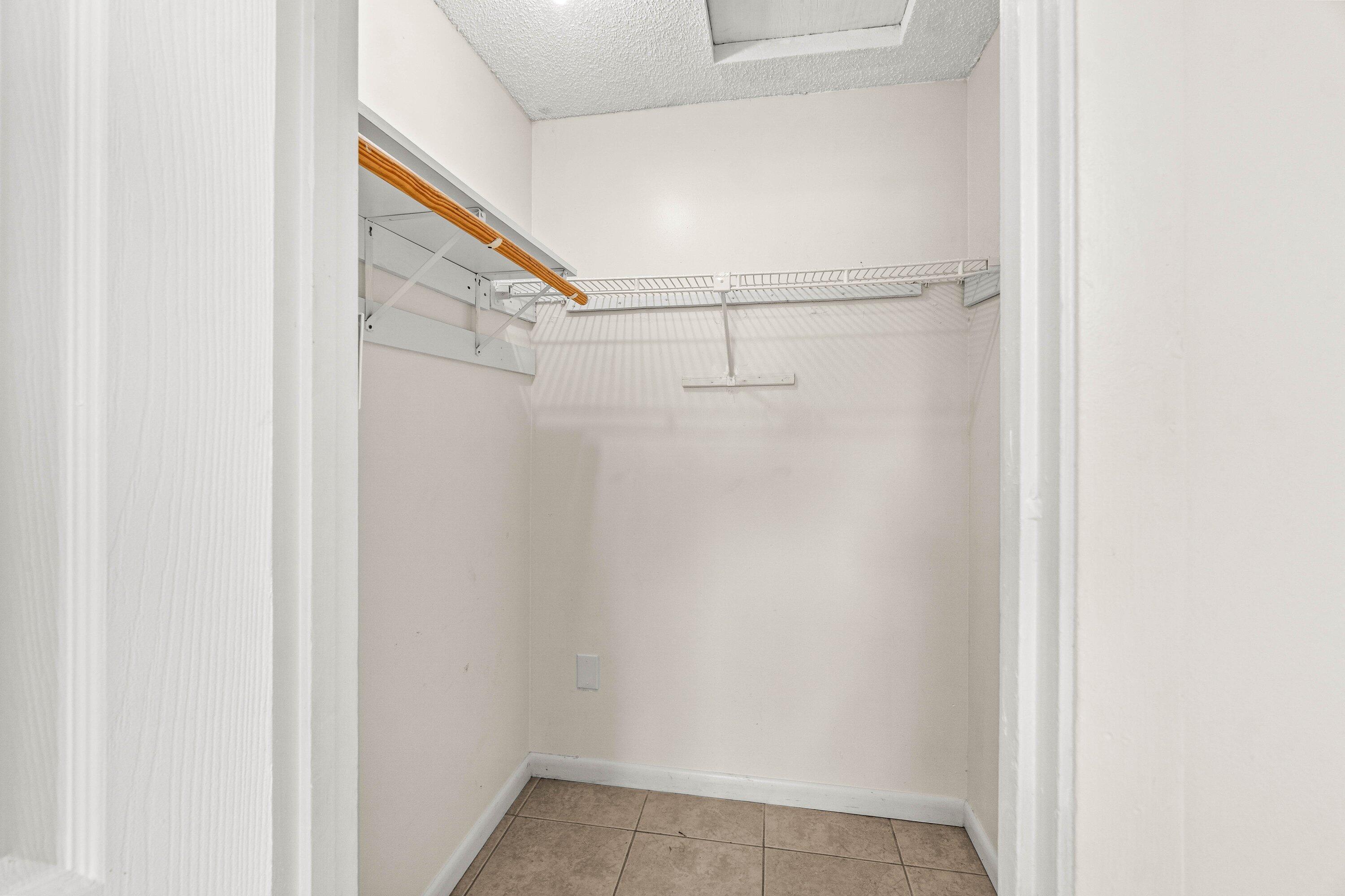 Gulfstream Apartments - Residential Lease