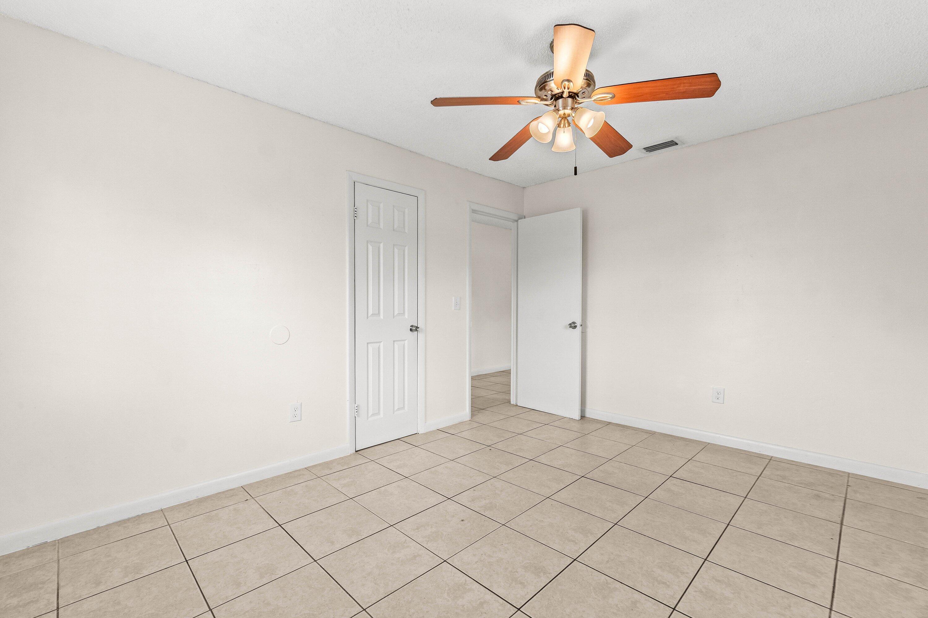 Gulfstream Apartments - Residential Lease