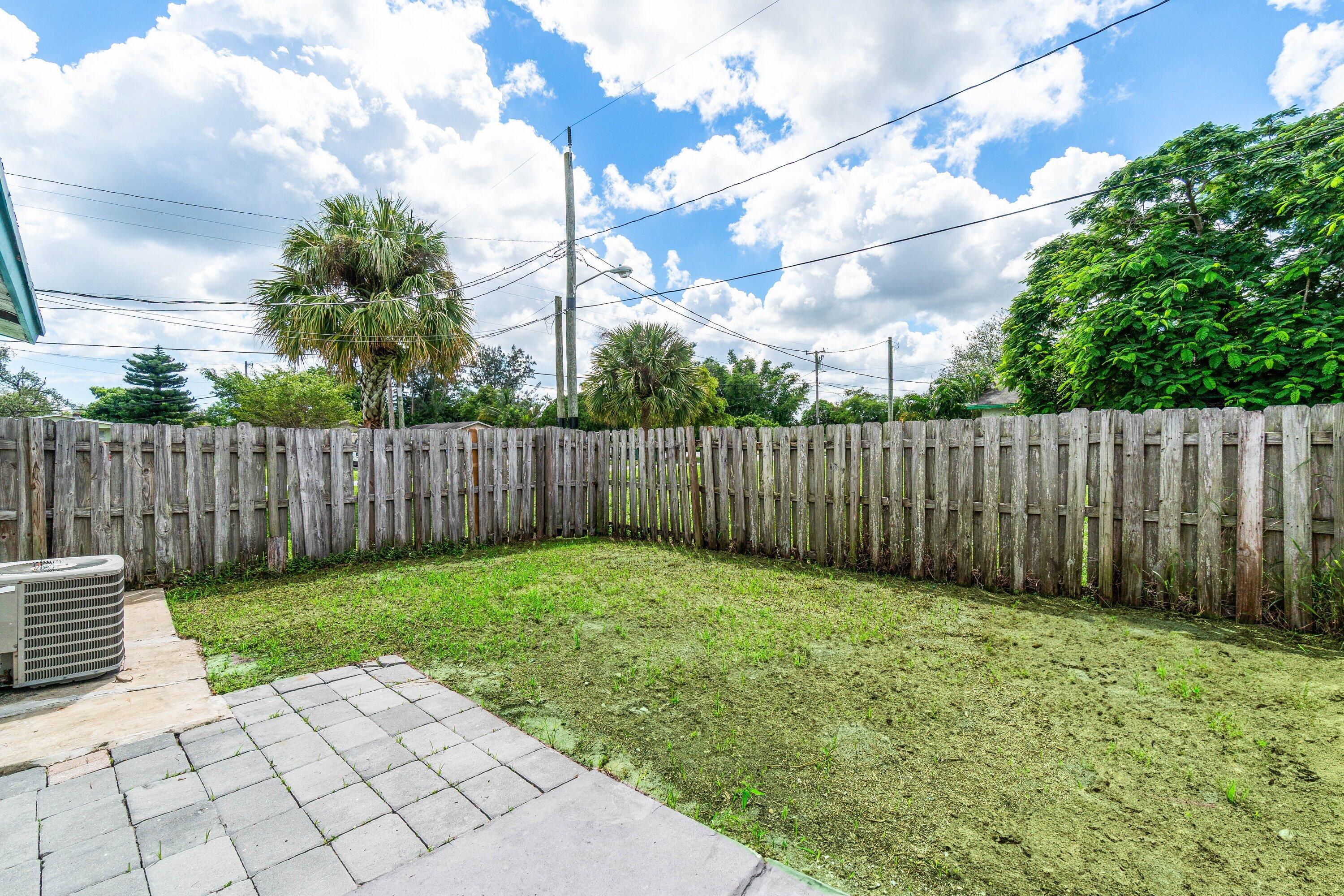 Gulfstream Apartments - Residential Lease