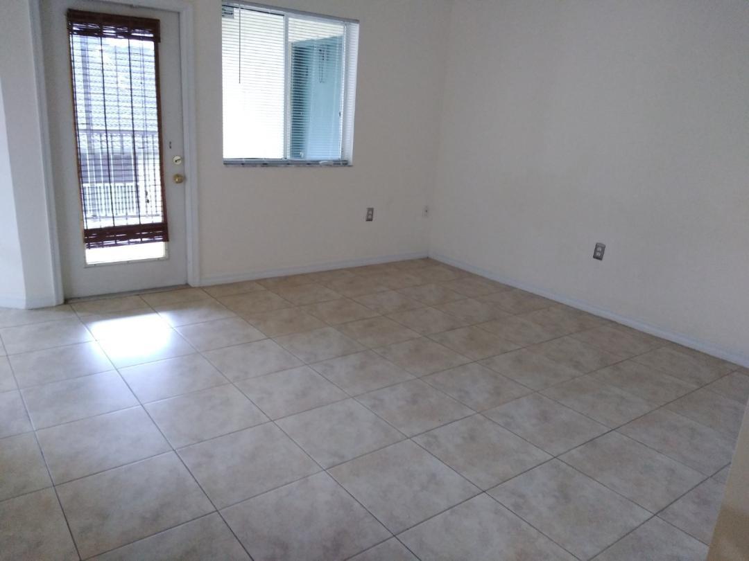 2303 Glenmoor Dr 2303