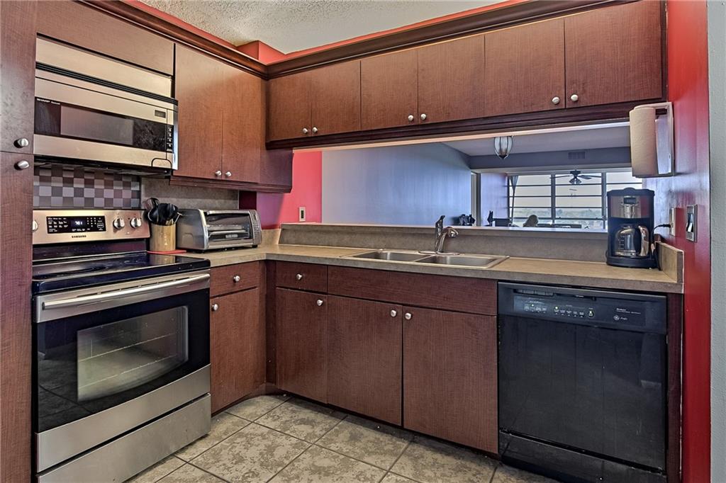 CYPRESS REACH - Residential