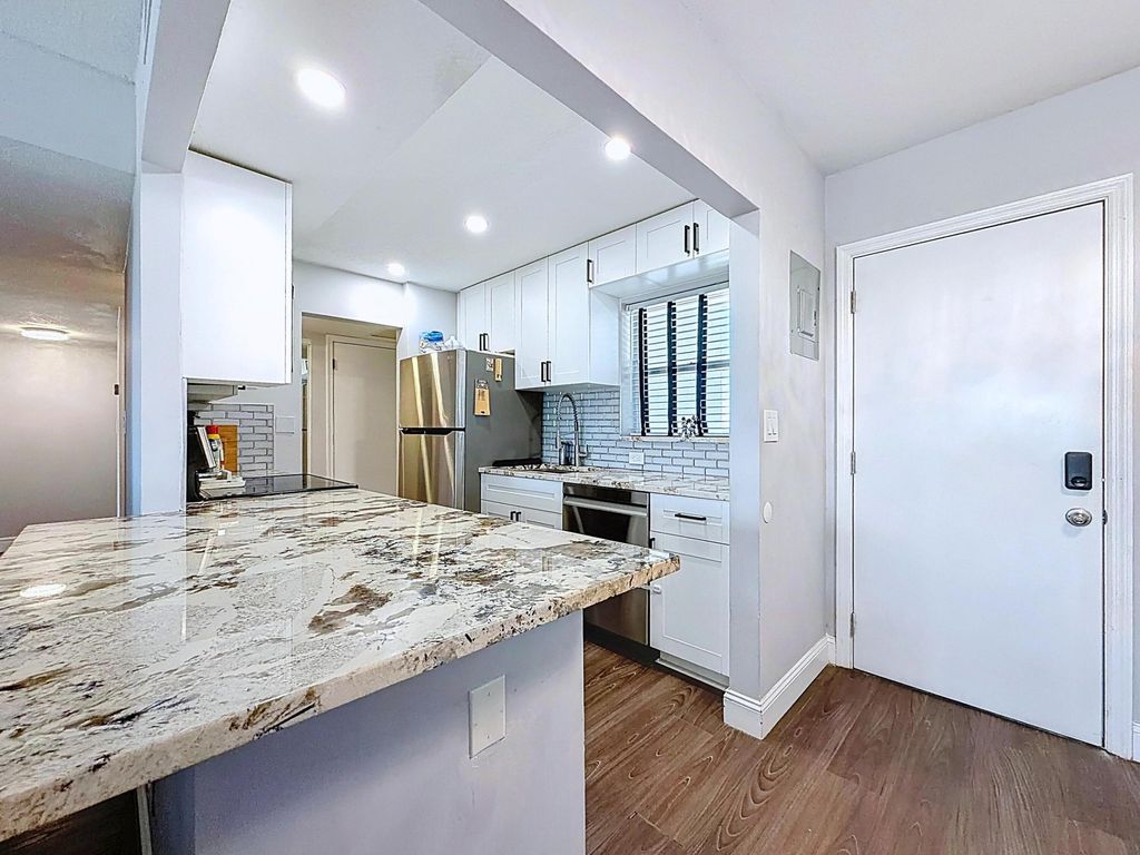 Photo of 801 S Federal Highway #816, Pompano Beach, FL 33062 (MLS # B26018280)