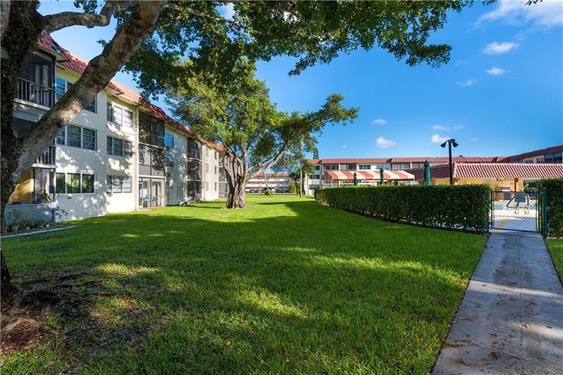 Hollybrook Golf & Tennis - Residential
