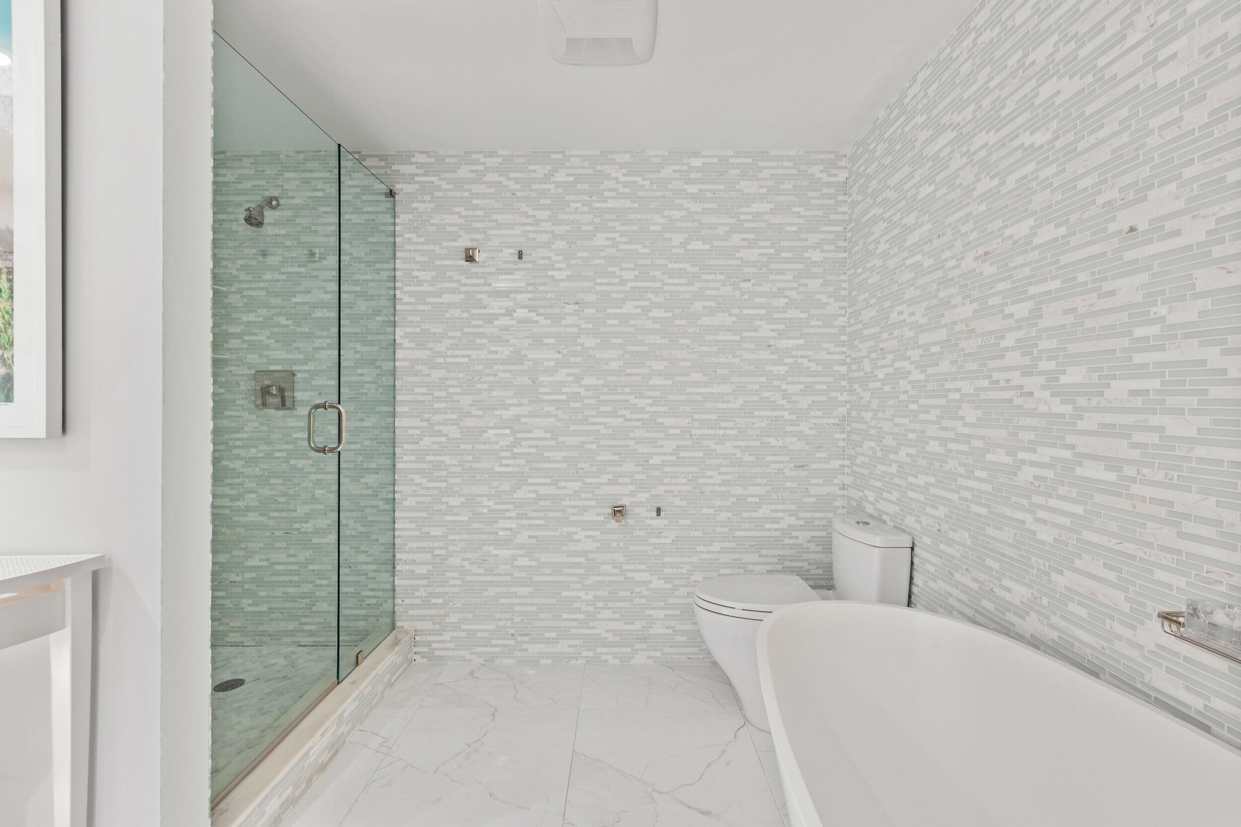 REEF CONDO - Residential