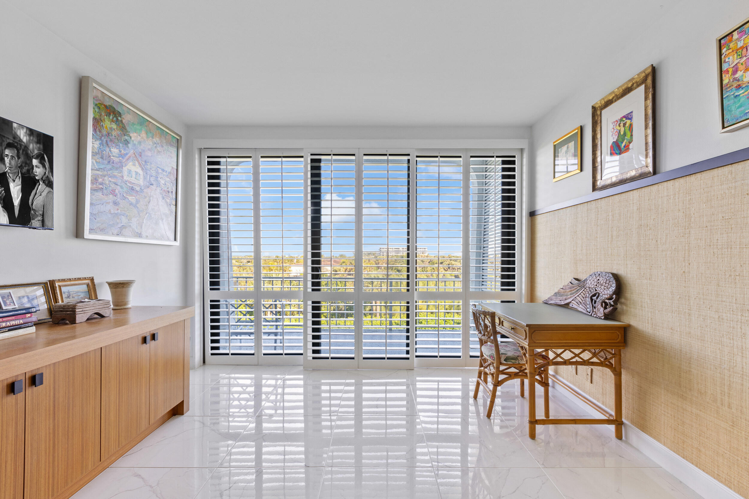 REEF CONDO - Residential