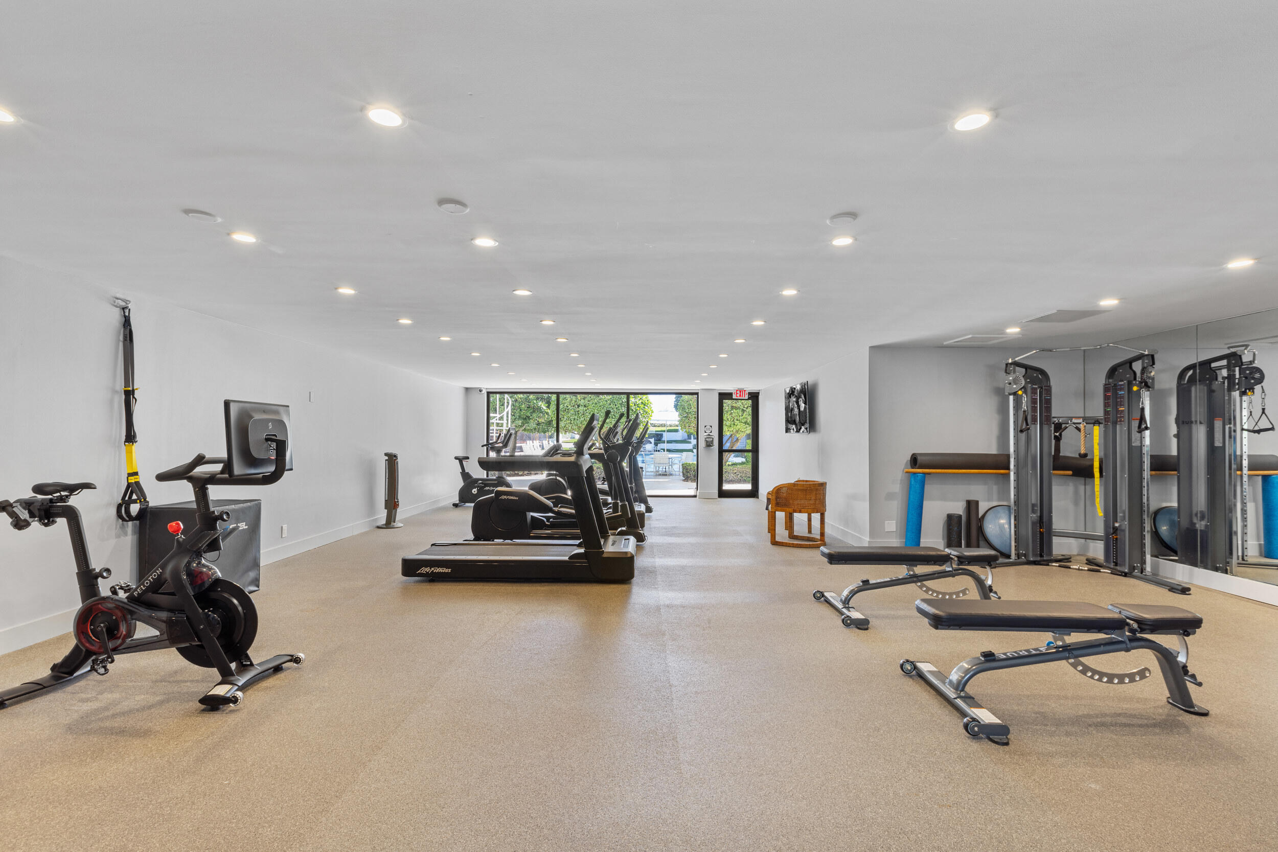 REEF CONDO - Residential