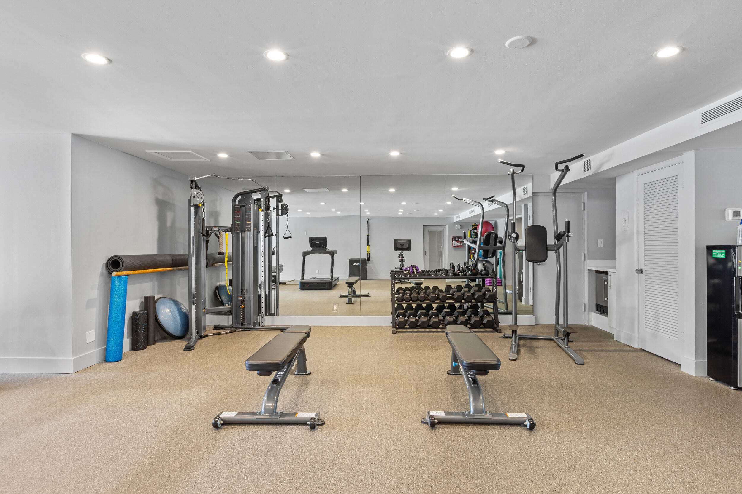 REEF CONDO - Residential