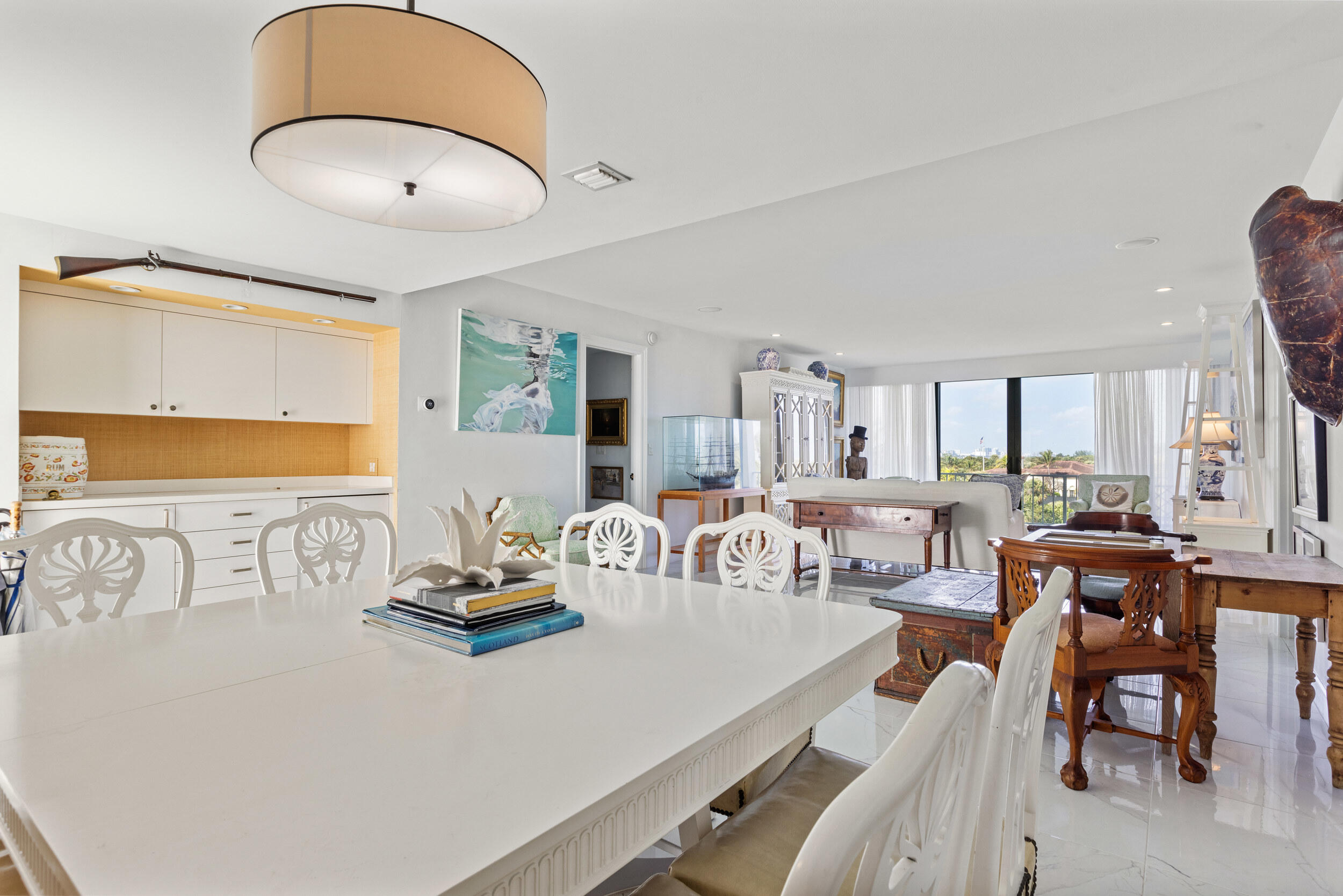 REEF CONDO - Residential