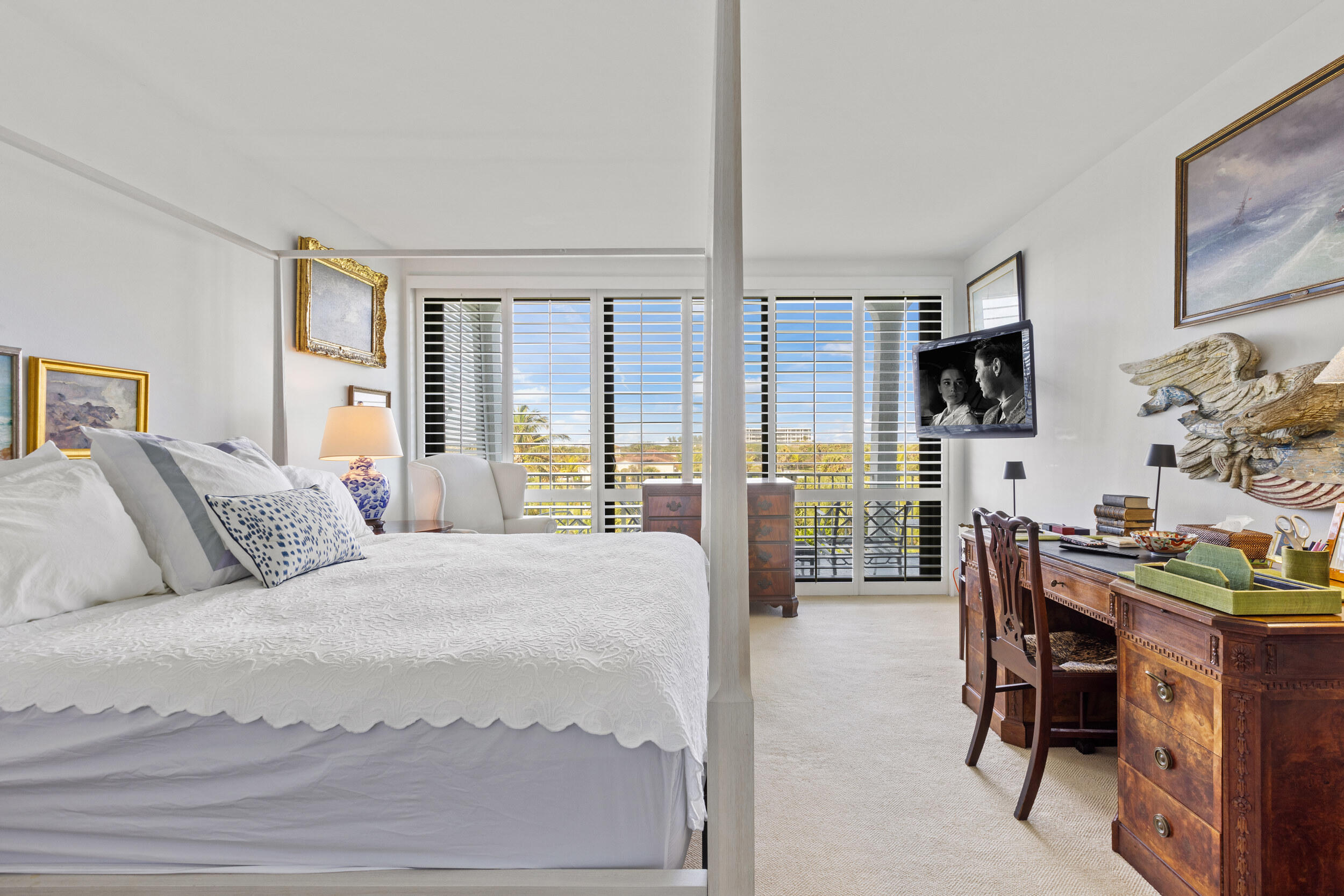 REEF CONDO - Residential