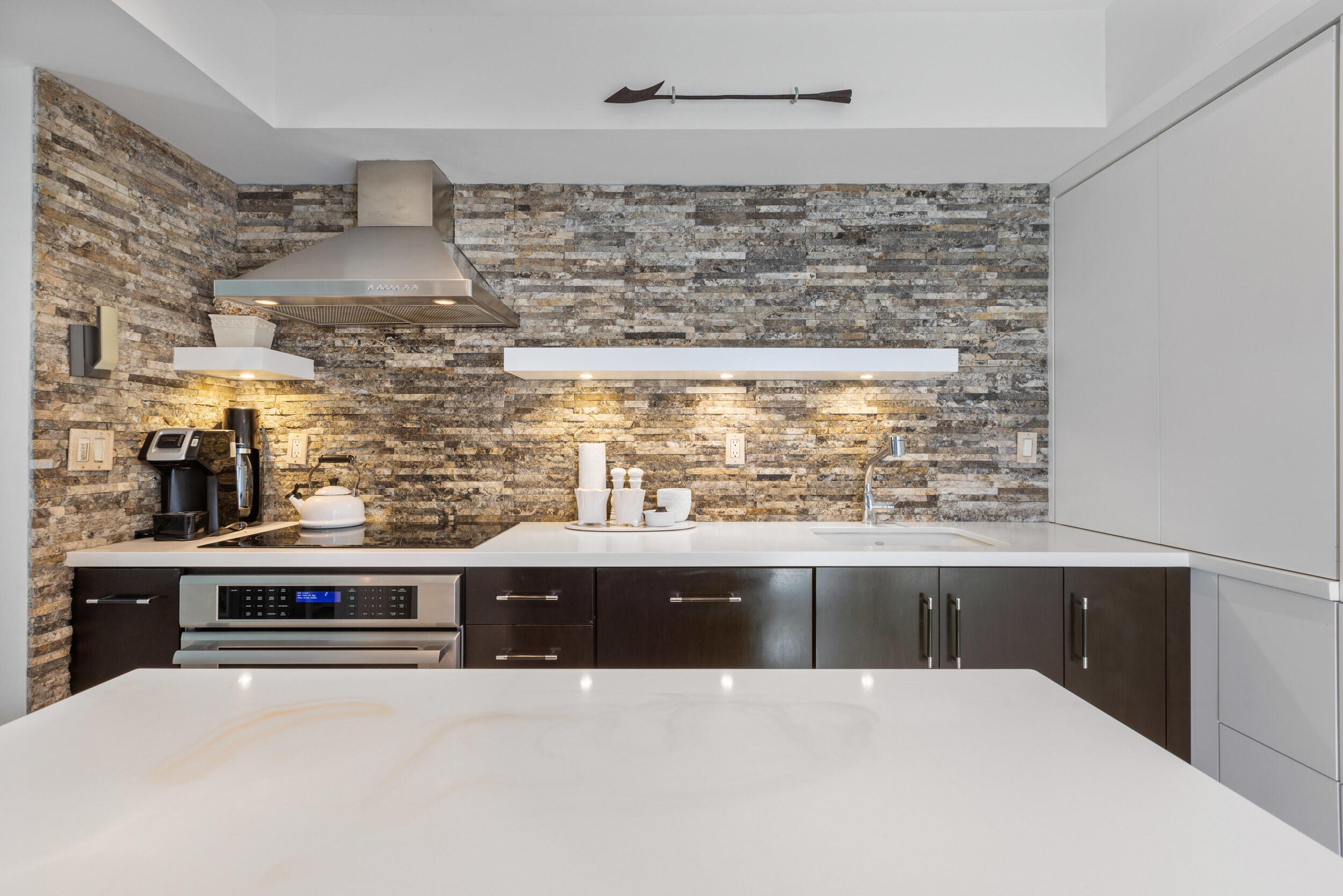 REEF CONDO - Residential