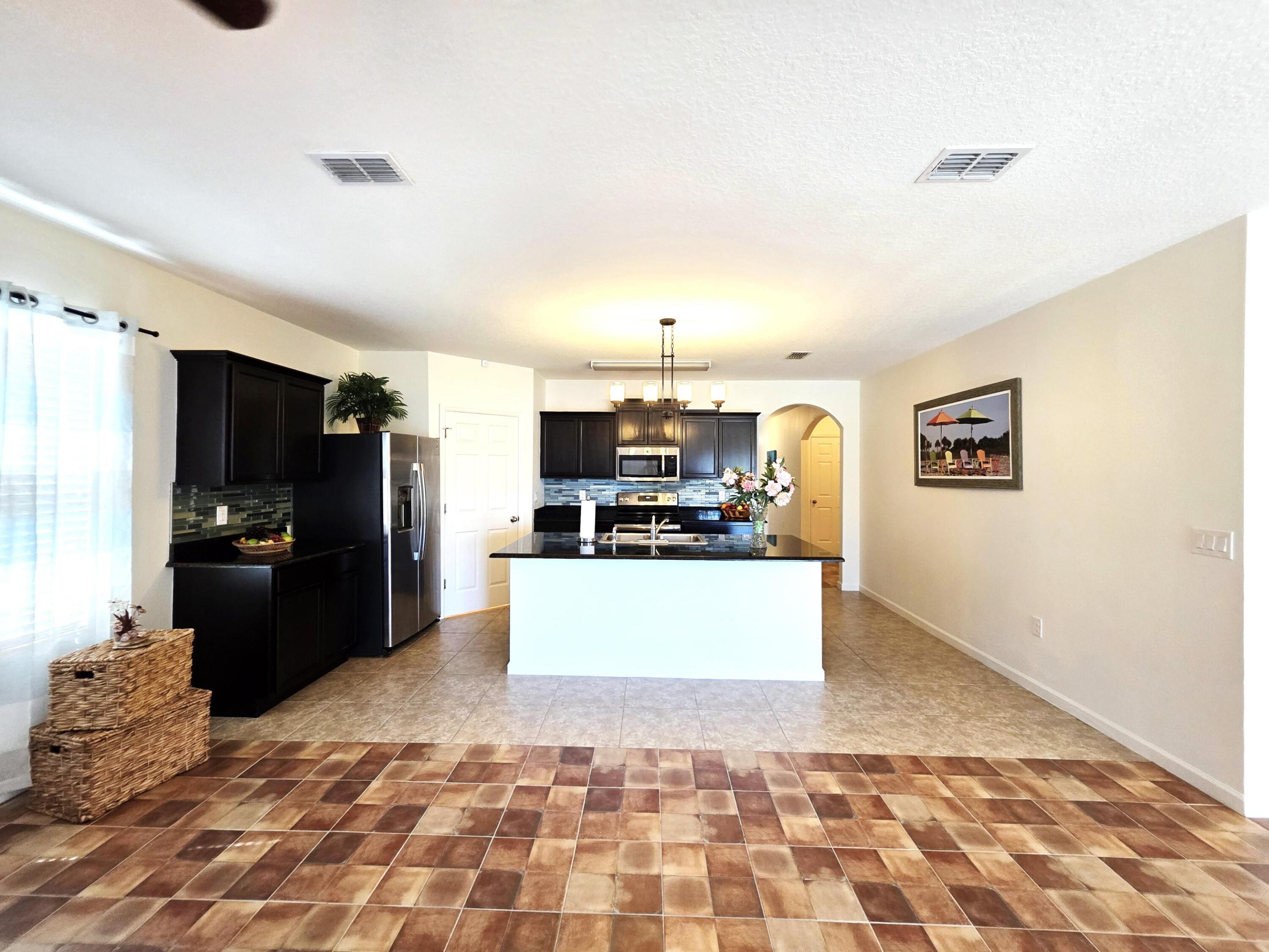 LEXINGTON PLACE SUBDIVISION - PHASE IV - Residential Lease