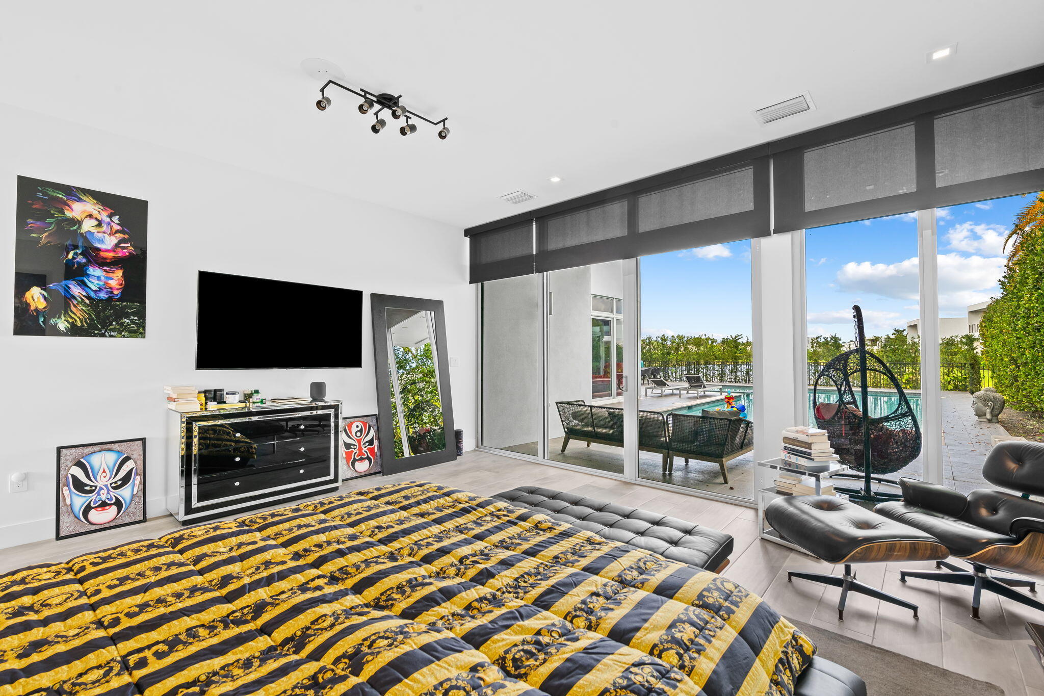 WESTON ESTATES - Residential