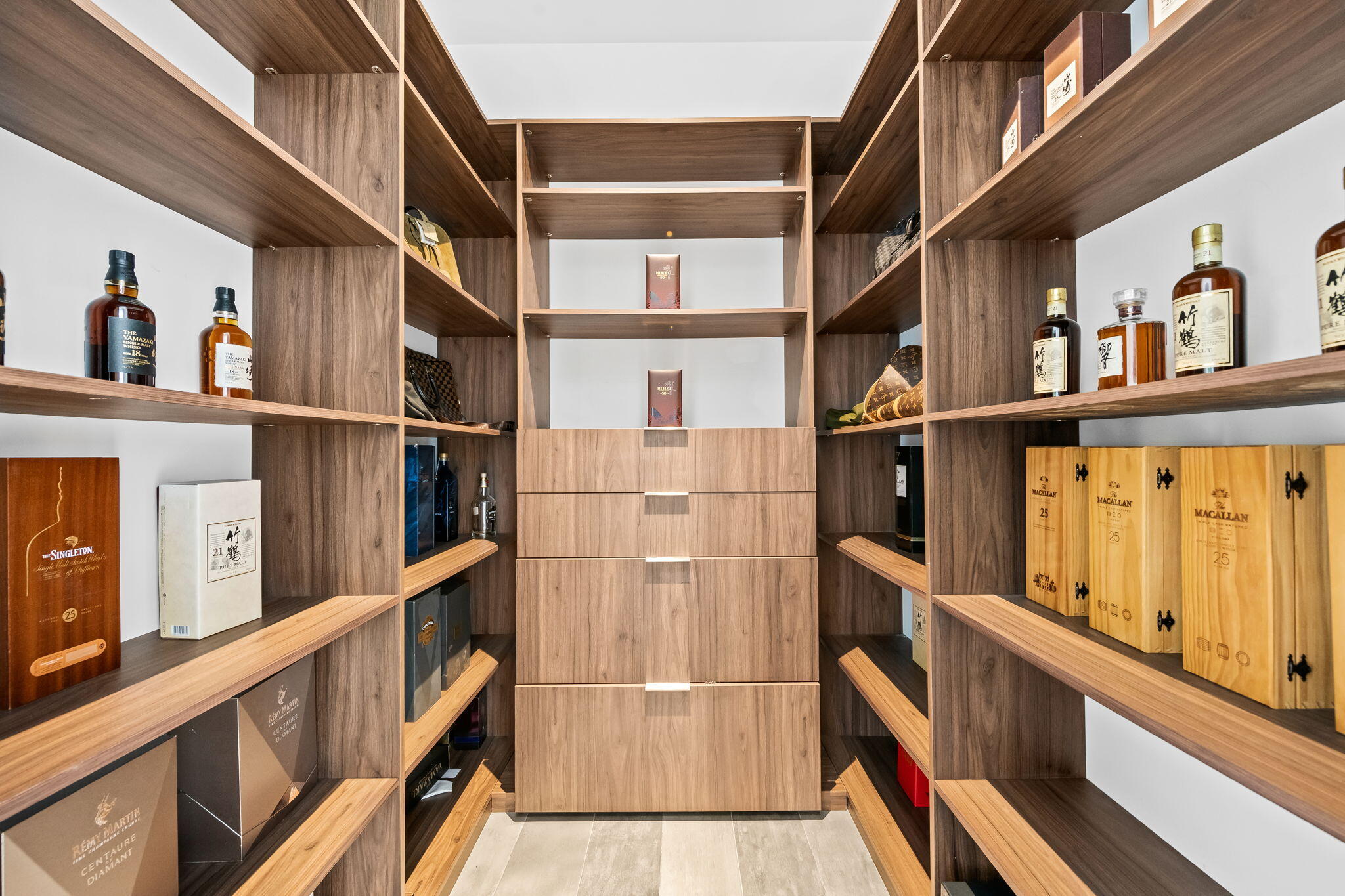 WESTON ESTATES - Residential