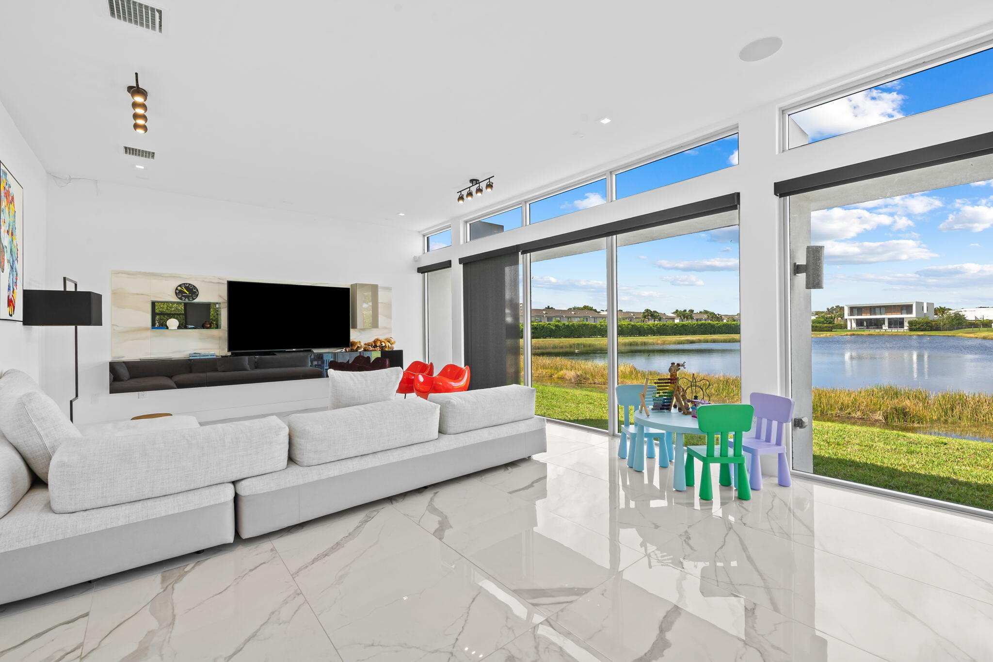 WESTON ESTATES - Residential